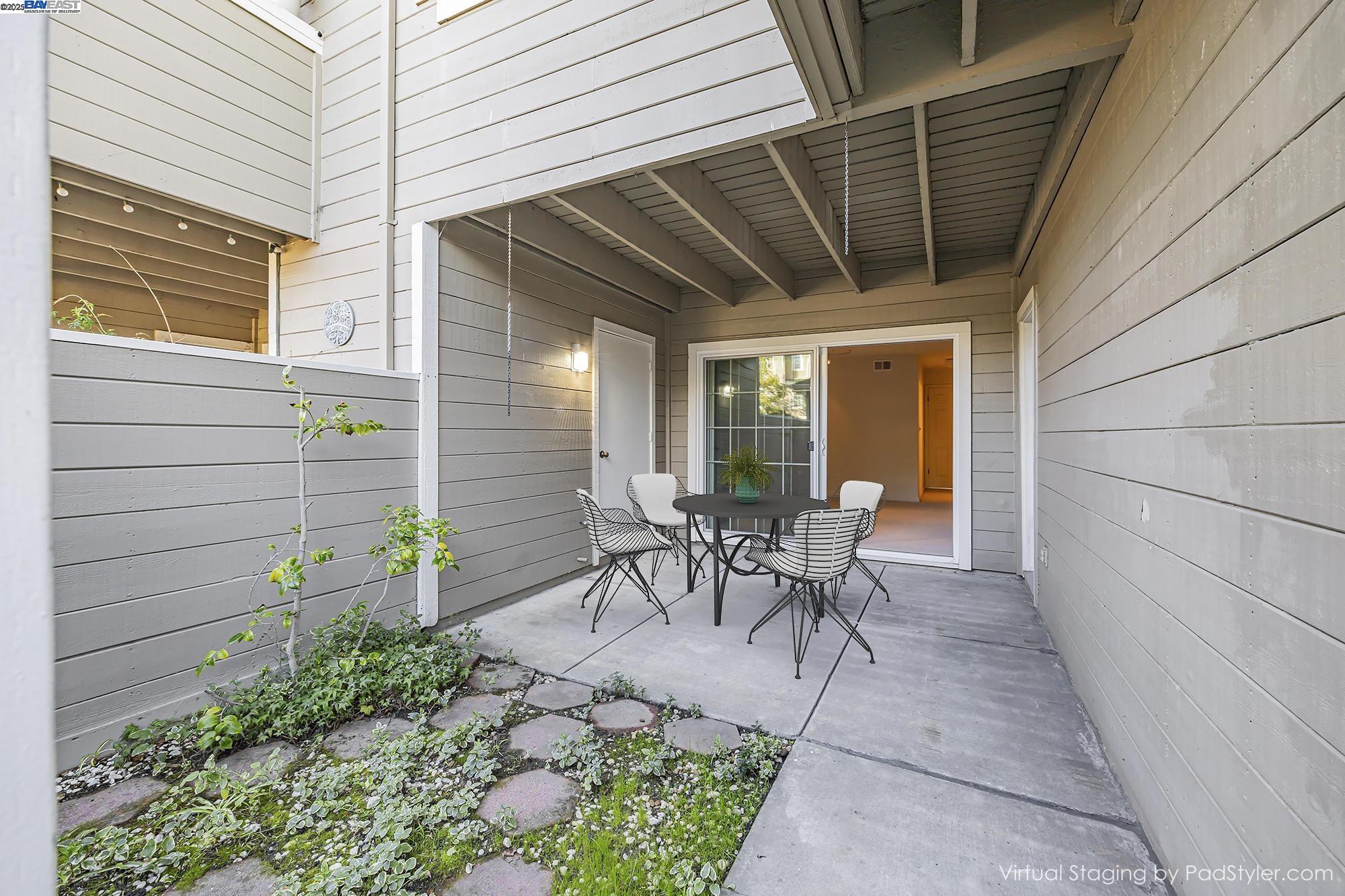 Detail Gallery Image 8 of 31 For 312 Treasure Island Dr, Belmont,  CA 94002 - 3 Beds | 3/1 Baths