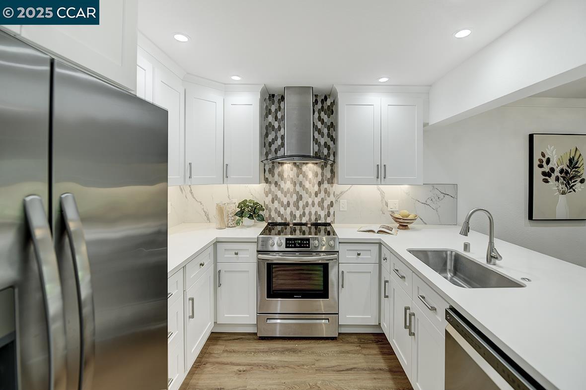 Detail Gallery Image 4 of 56 For 1317 Stanley Dollar Dr #4,  Walnut Creek,  CA 94595 - 2 Beds | 2 Baths
