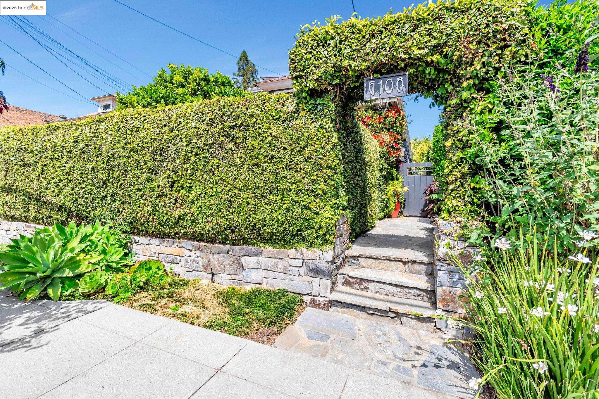 Thumbnail for 6108 Hillegass Ave, Oakland, CA 94618