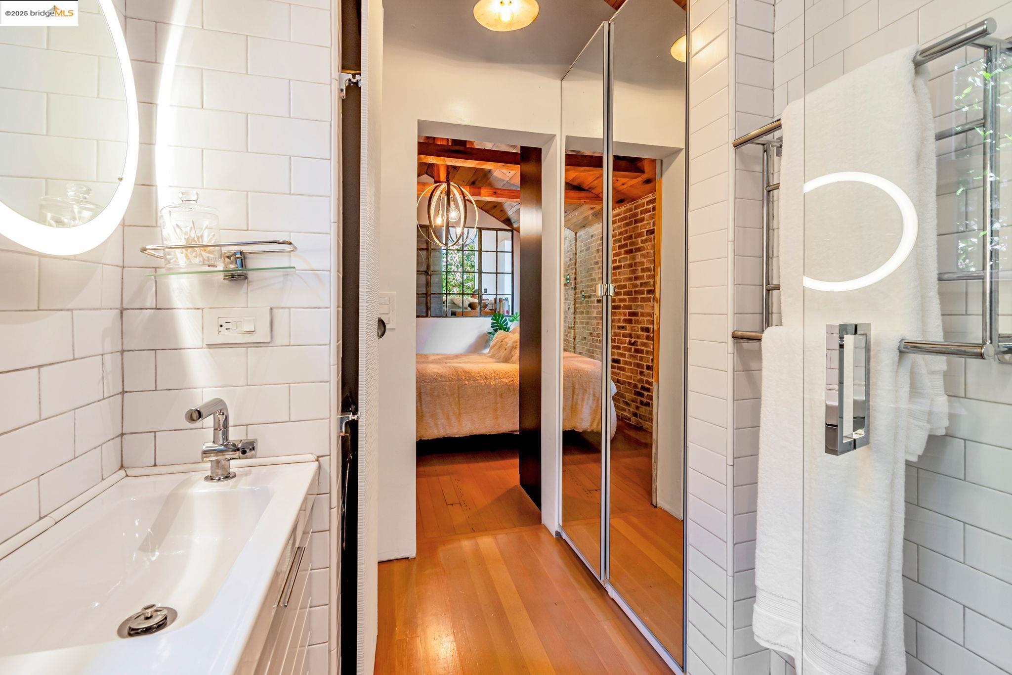Detail Gallery Image 39 of 43 For 6108 Hillegass Ave, Oakland,  CA 94618 - 5 Beds | 4 Baths