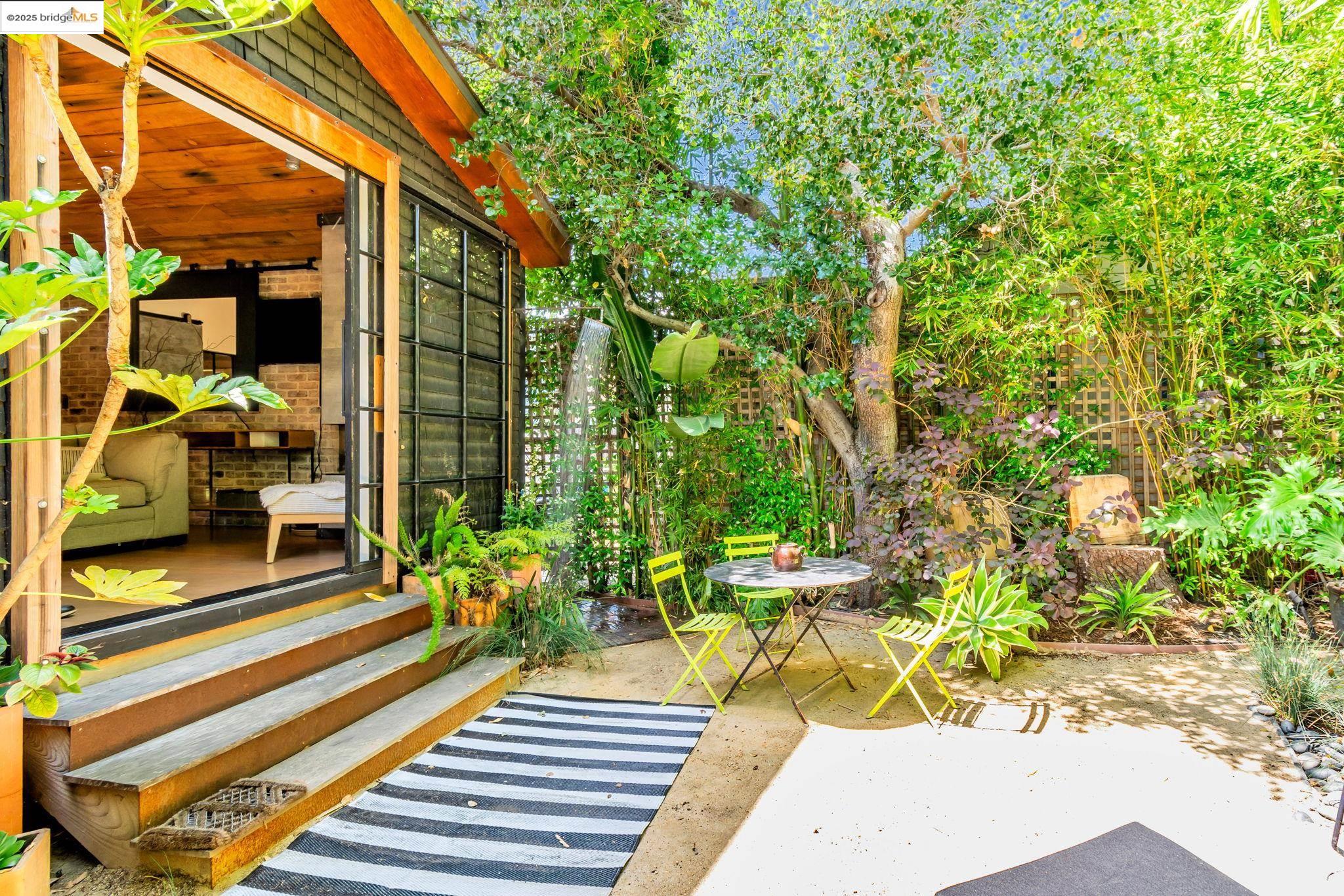 Detail Gallery Image 43 of 43 For 6108 Hillegass Ave, Oakland,  CA 94618 - 5 Beds | 4 Baths