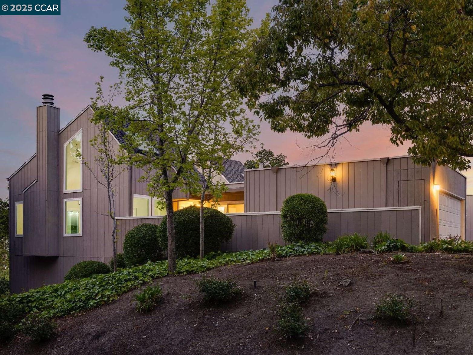 Detail Gallery Image 1 of 33 For 1658 Terrace Way, Walnut Creek,  CA 94597 - 2 Beds | 2 Baths