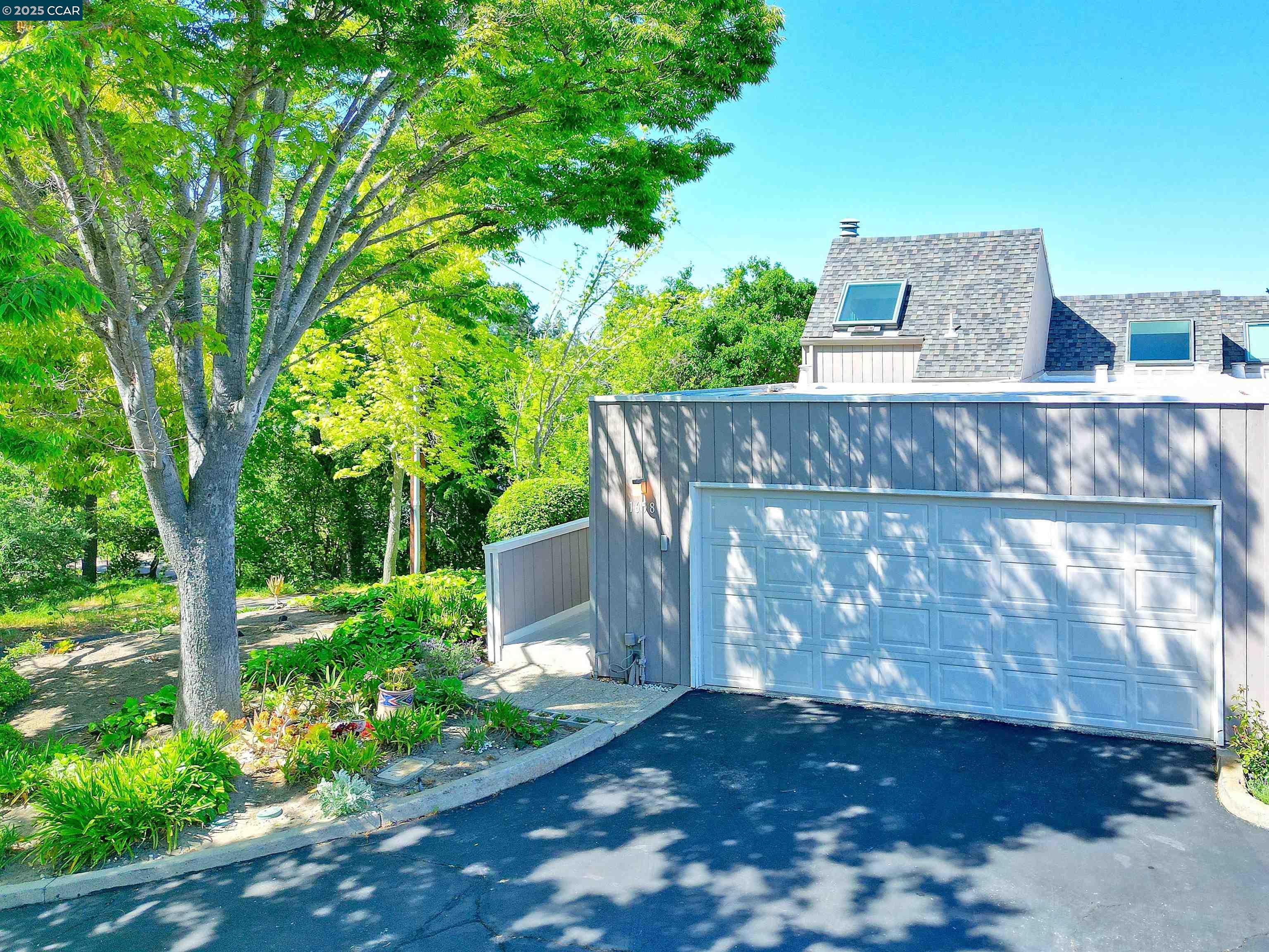Photo #2: 41093996 Listing 