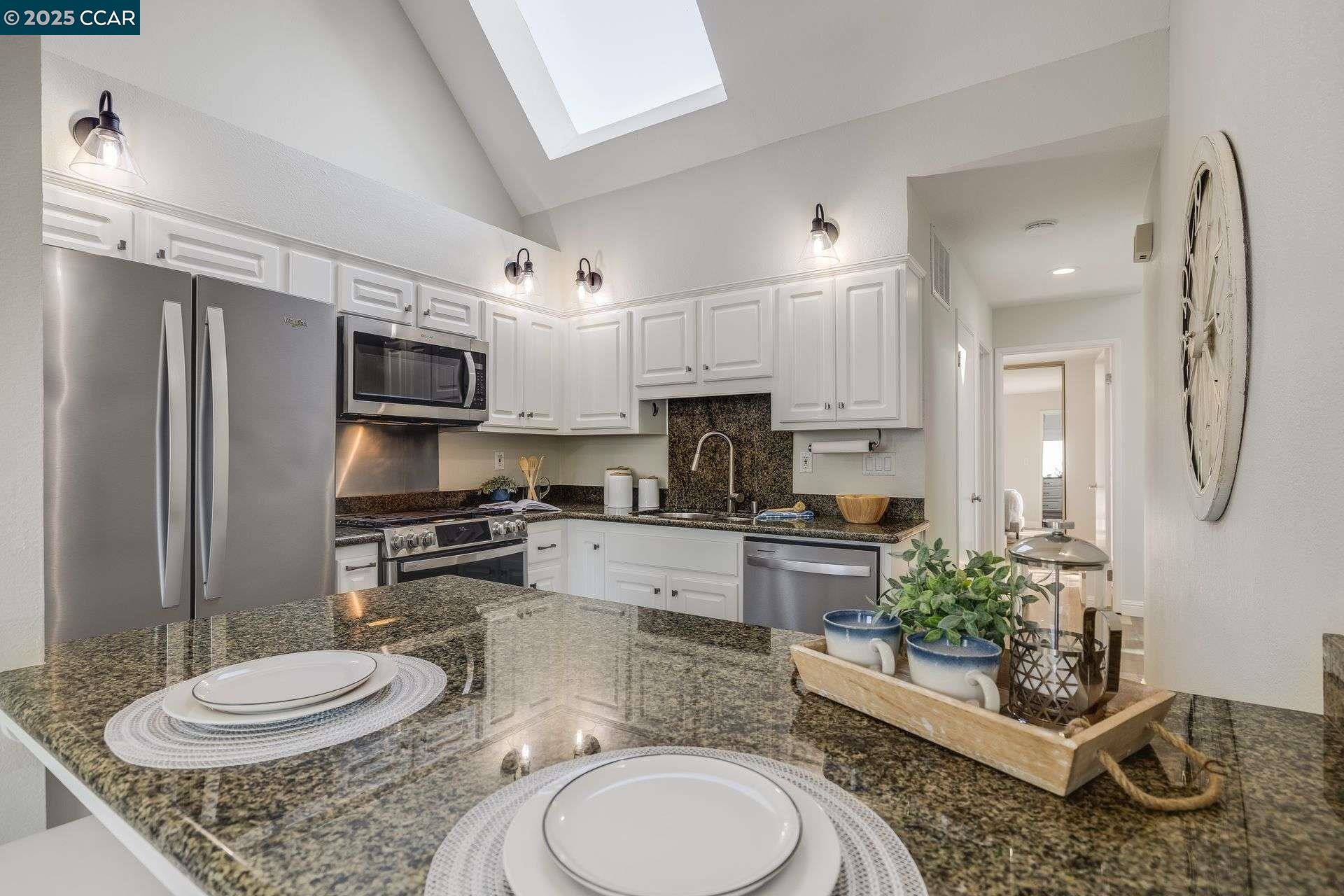 Detail Gallery Image 16 of 33 For 1658 Terrace Way, Walnut Creek,  CA 94597 - 2 Beds | 2 Baths