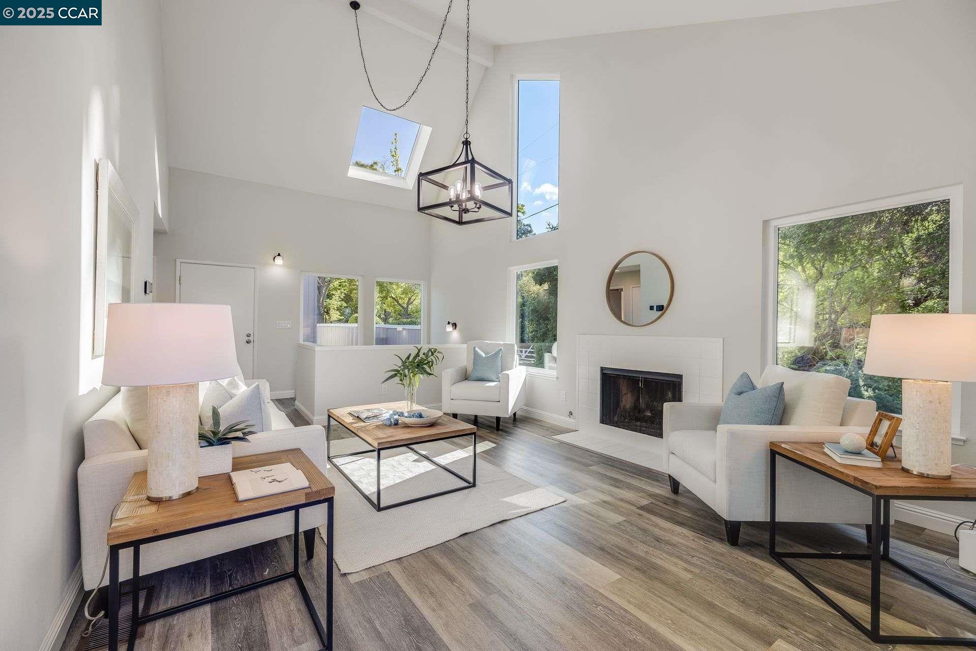 Detail Gallery Image 9 of 33 For 1658 Terrace Way, Walnut Creek,  CA 94597 - 2 Beds | 2 Baths