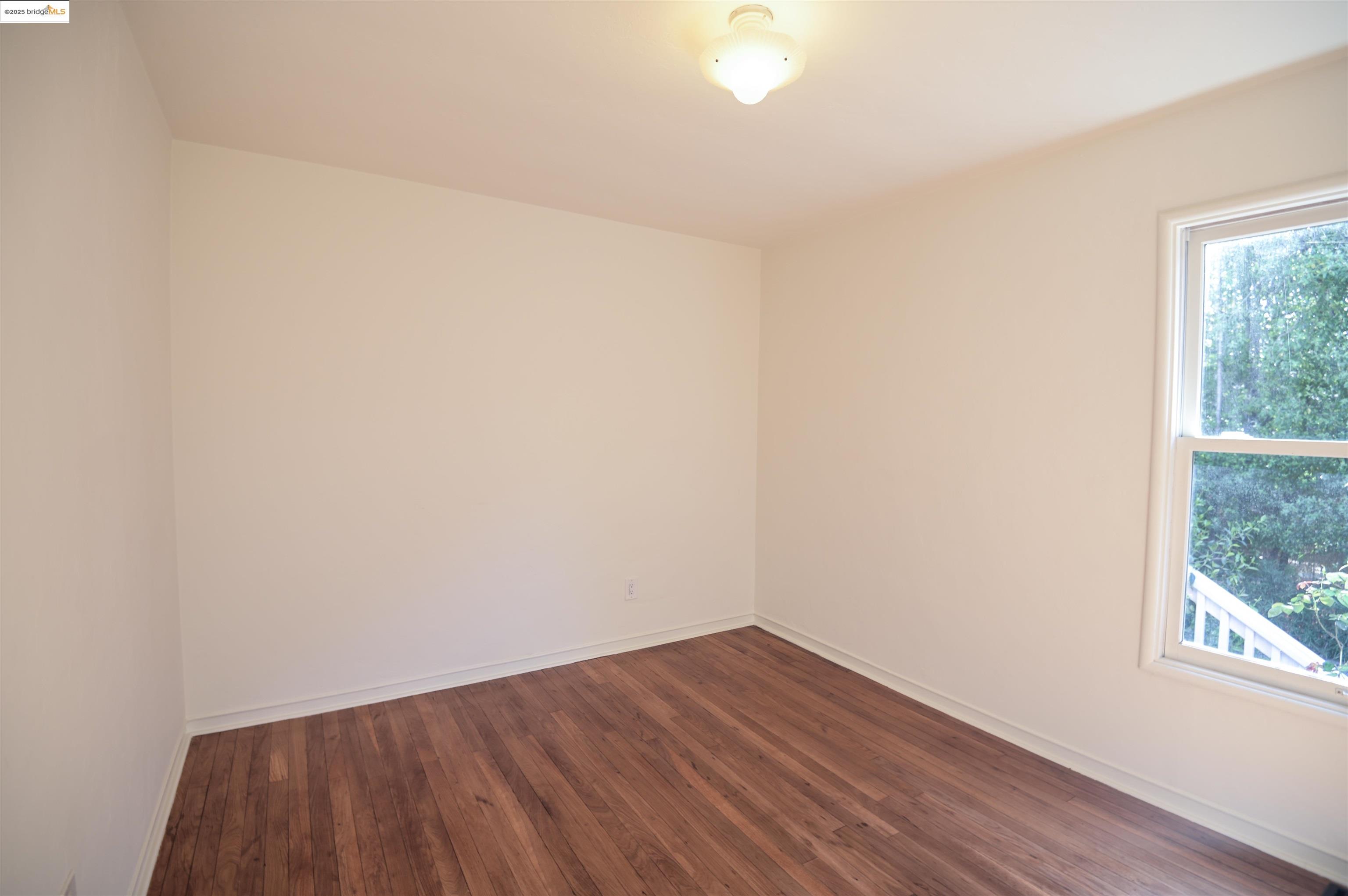 Detail Gallery Image 14 of 21 For 2218 Parker St, Berkeley,  CA 94704 - 1 Beds | 1 Baths