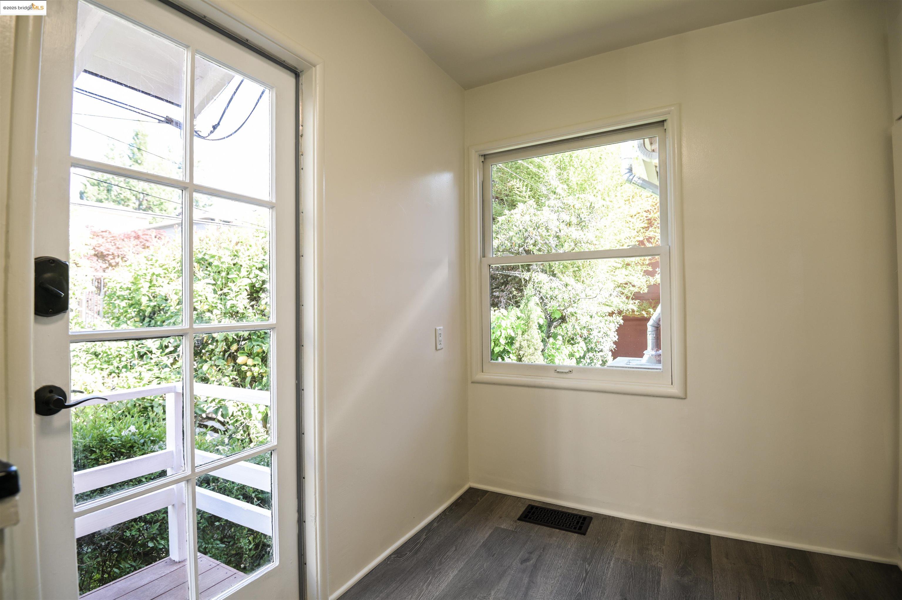 Detail Gallery Image 10 of 21 For 2218 Parker St, Berkeley,  CA 94704 - 1 Beds | 1 Baths