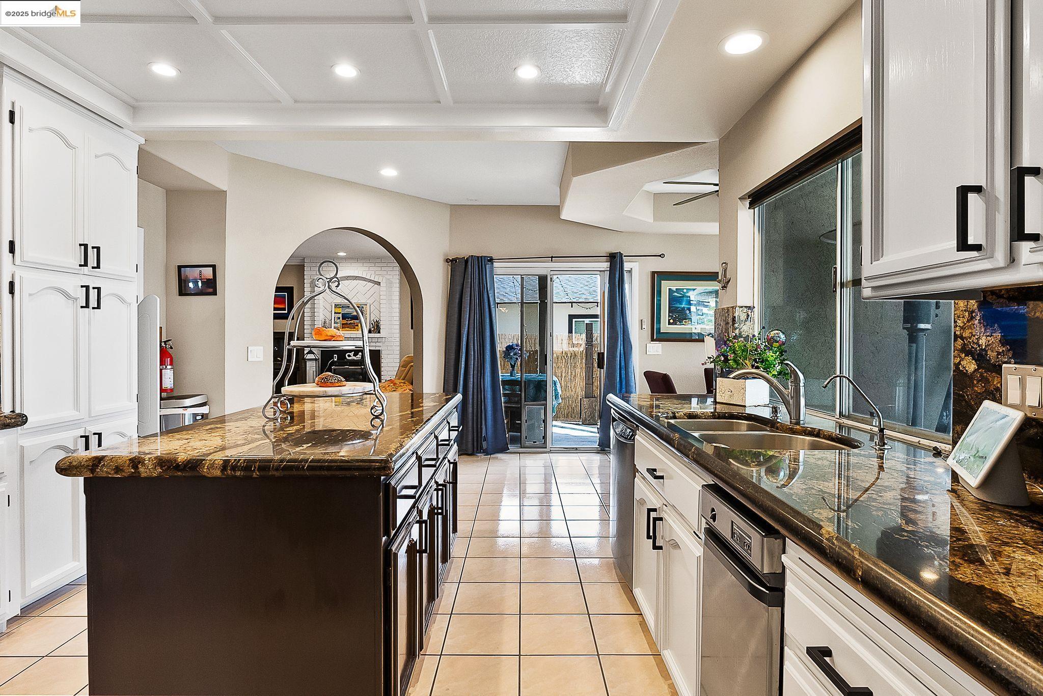 Detail Gallery Image 11 of 37 For 5090 Double Point Way, Discovery Bay,  CA 94505 - 4 Beds | 3 Baths