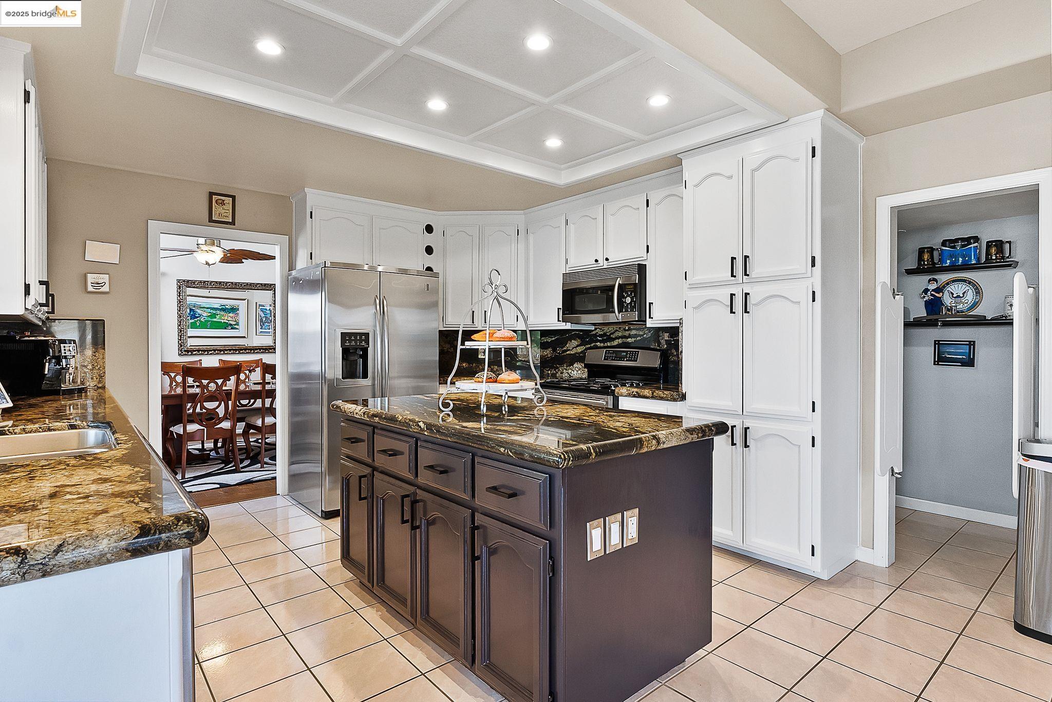 Detail Gallery Image 12 of 37 For 5090 Double Point Way, Discovery Bay,  CA 94505 - 4 Beds | 3 Baths