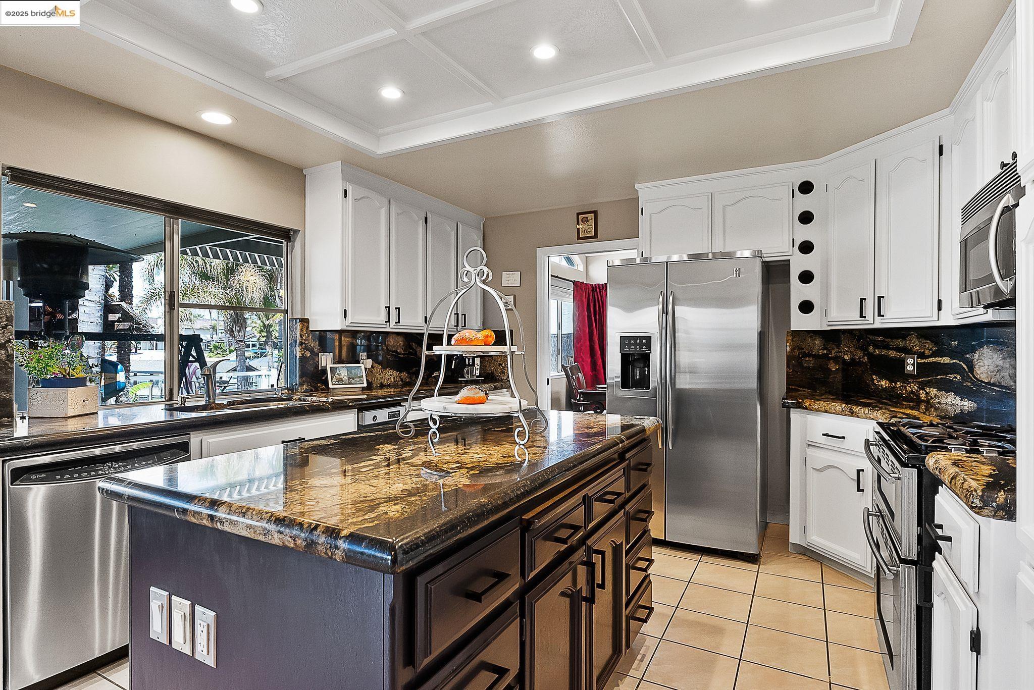 Detail Gallery Image 13 of 37 For 5090 Double Point Way, Discovery Bay,  CA 94505 - 4 Beds | 3 Baths