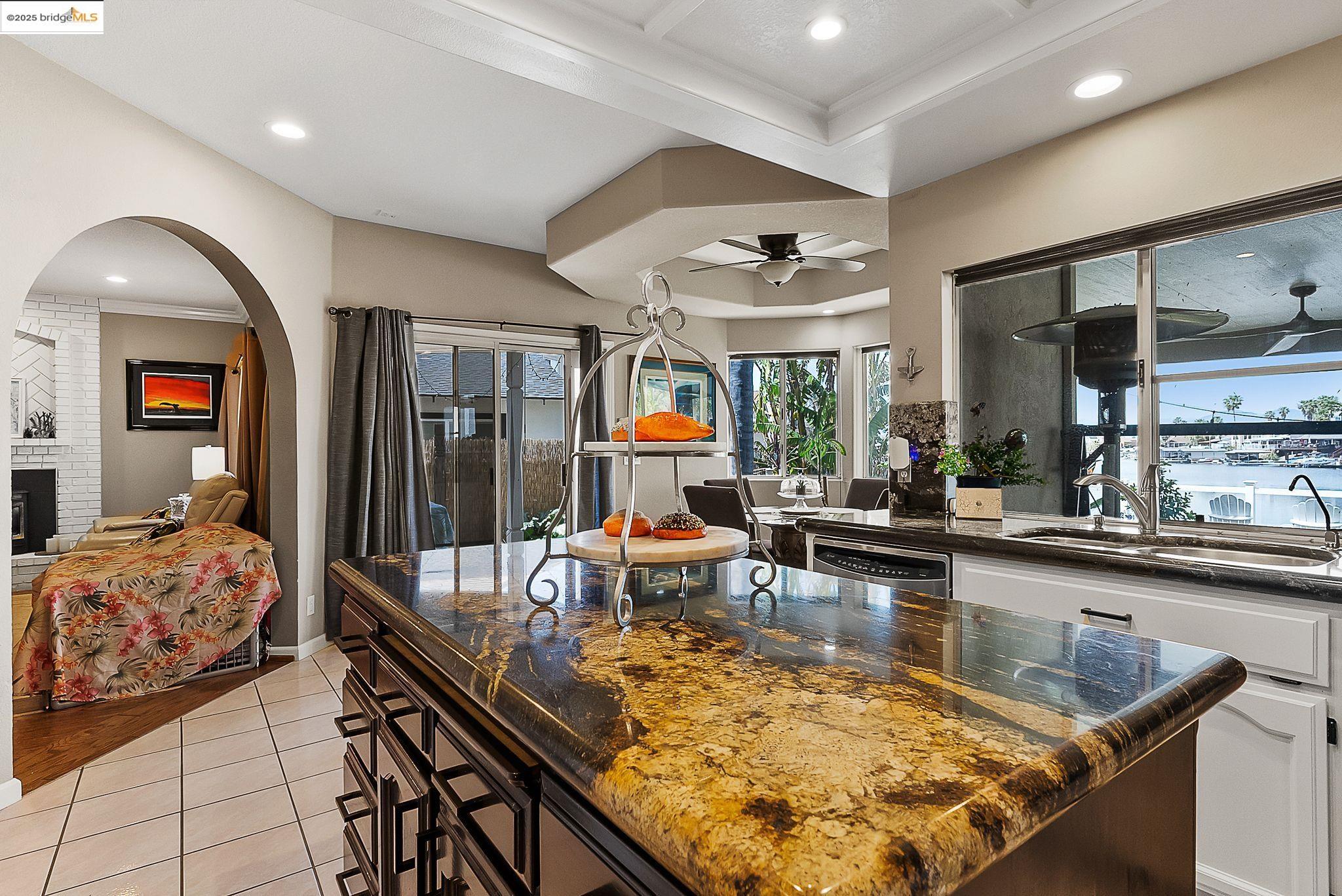 Detail Gallery Image 10 of 37 For 5090 Double Point Way, Discovery Bay,  CA 94505 - 4 Beds | 3 Baths