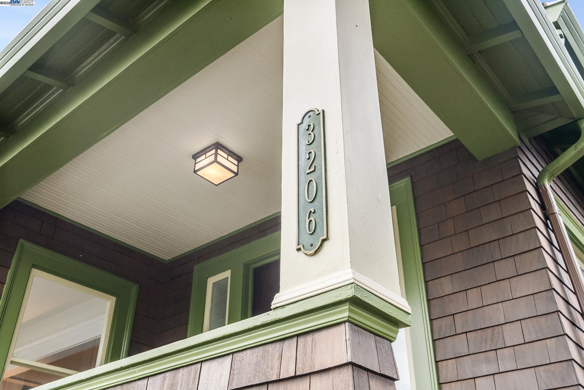 Detail Gallery Image 5 of 49 For 3206 Garfield Ave, Alameda,  CA 94501 - 2 Beds | 1 Baths