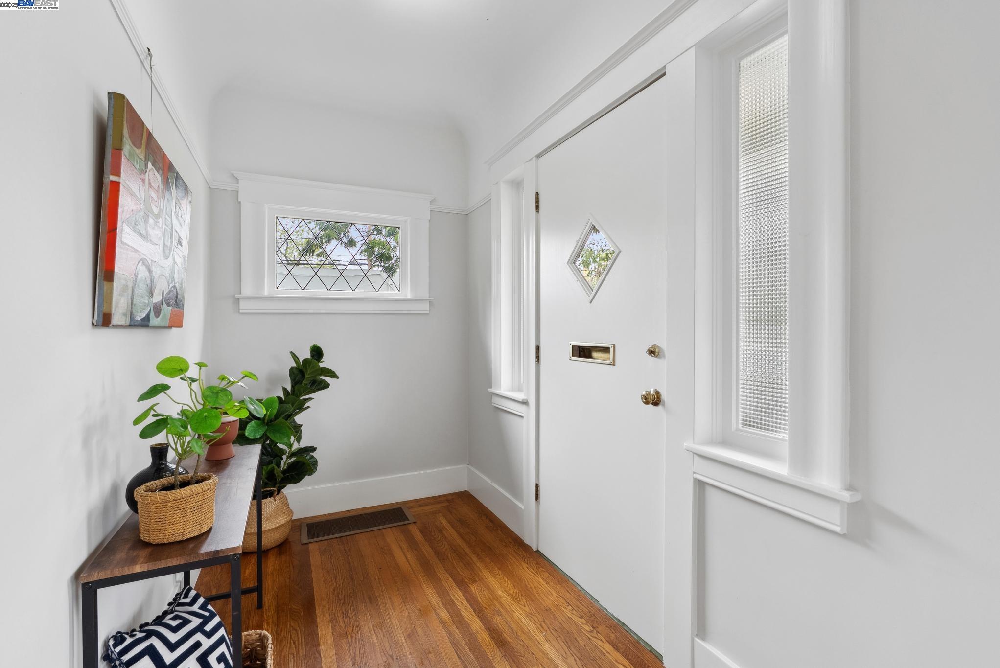 Detail Gallery Image 8 of 49 For 3206 Garfield Ave, Alameda,  CA 94501 - 2 Beds | 1 Baths