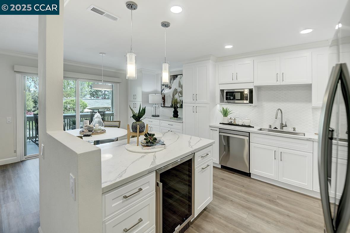 Detail Gallery Image 1 of 1 For 1459 Rockledge Ln #4,  Walnut Creek,  CA 94595 - 2 Beds | 2 Baths