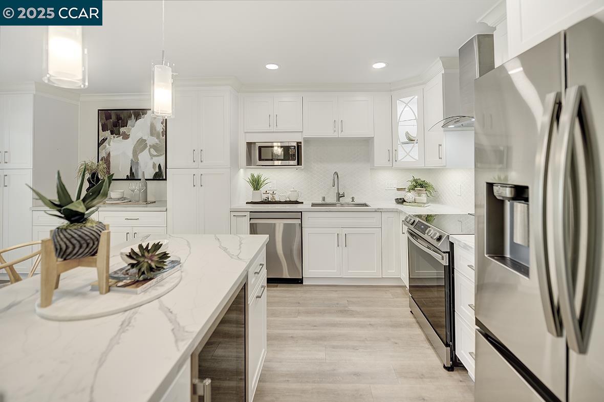 Detail Gallery Image 4 of 52 For 1459 Rockledge Ln #4,  Walnut Creek,  CA 94595 - 2 Beds | 2 Baths