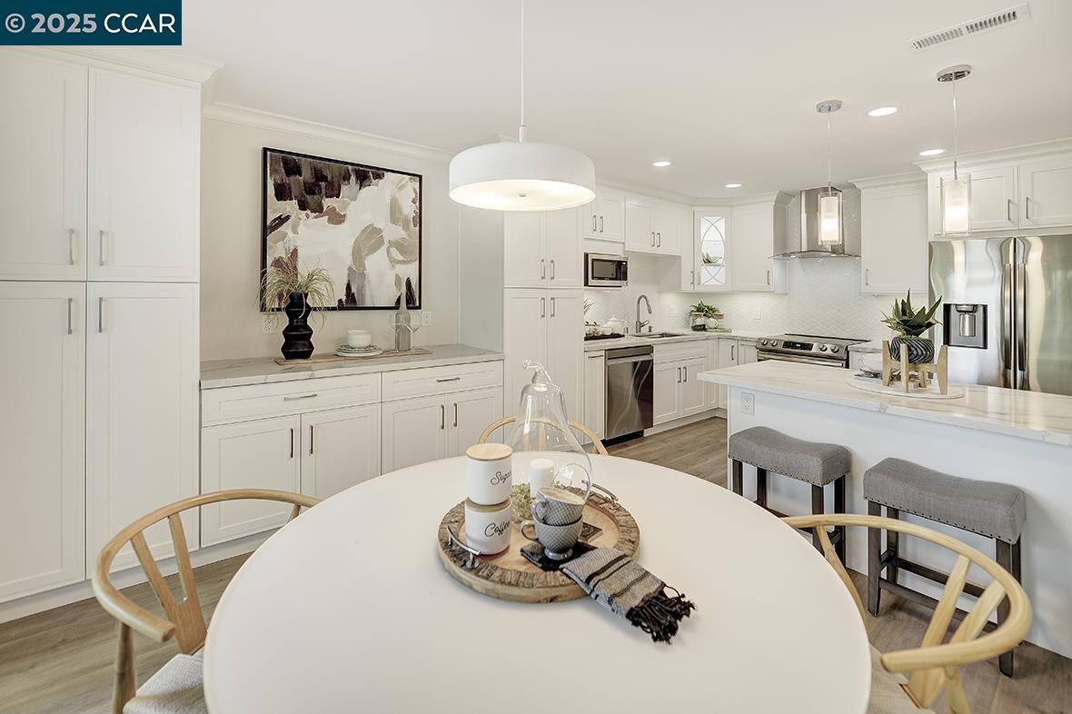 Detail Gallery Image 10 of 52 For 1459 Rockledge Ln #4,  Walnut Creek,  CA 94595 - 2 Beds | 2 Baths