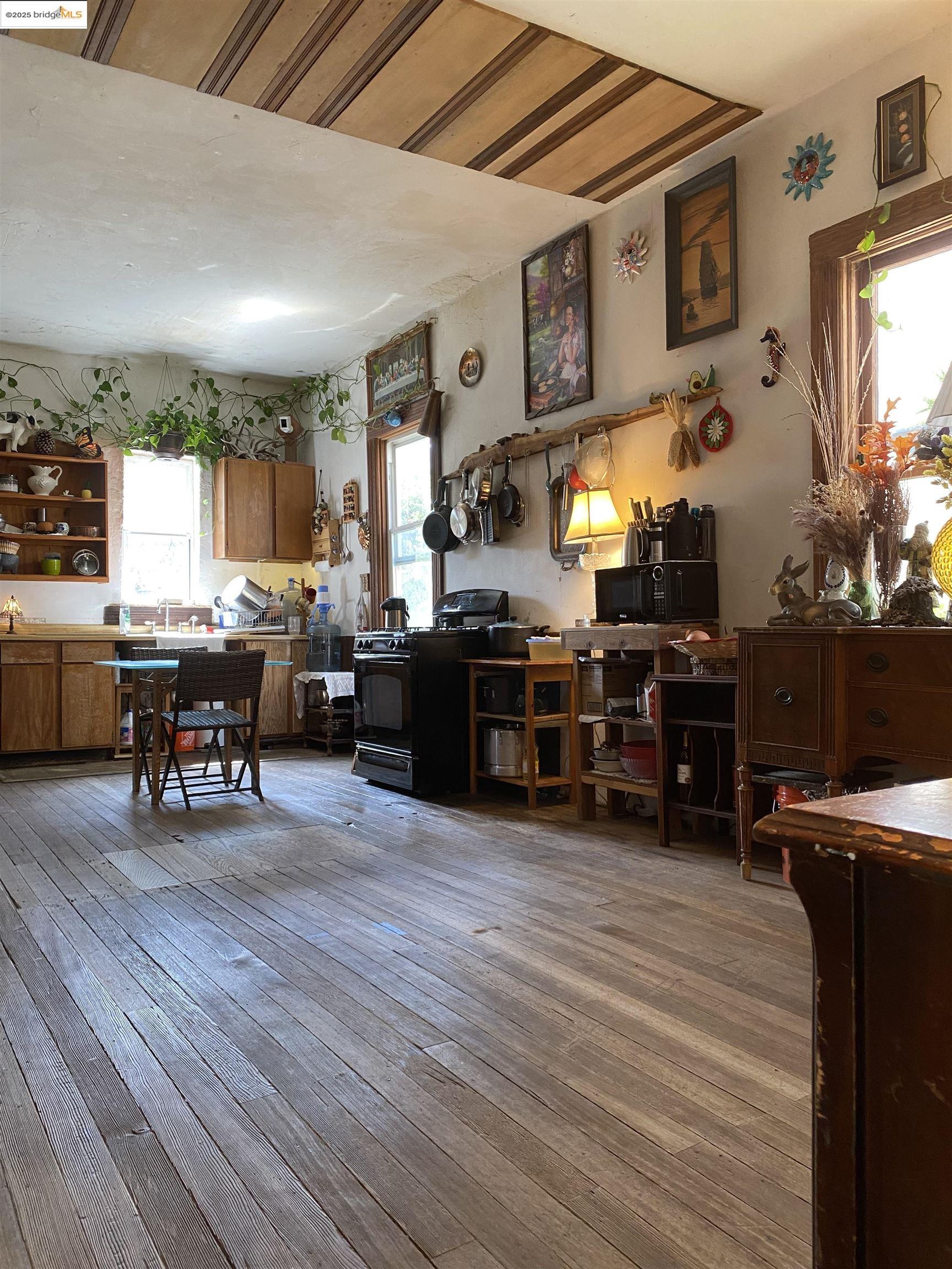 Detail Gallery Image 5 of 18 For 317 Kentucky St, Vallejo,  CA 94590 - 2 Beds | 1 Baths