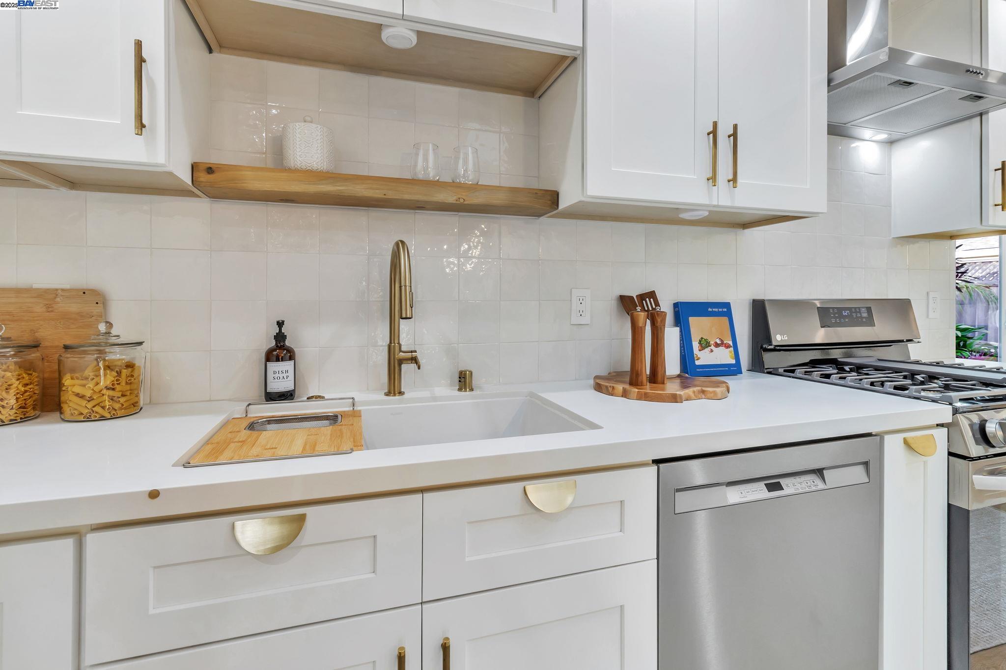 Detail Gallery Image 15 of 47 For 40514 Robin St, Fremont,  CA 94538 - 4 Beds | 2 Baths