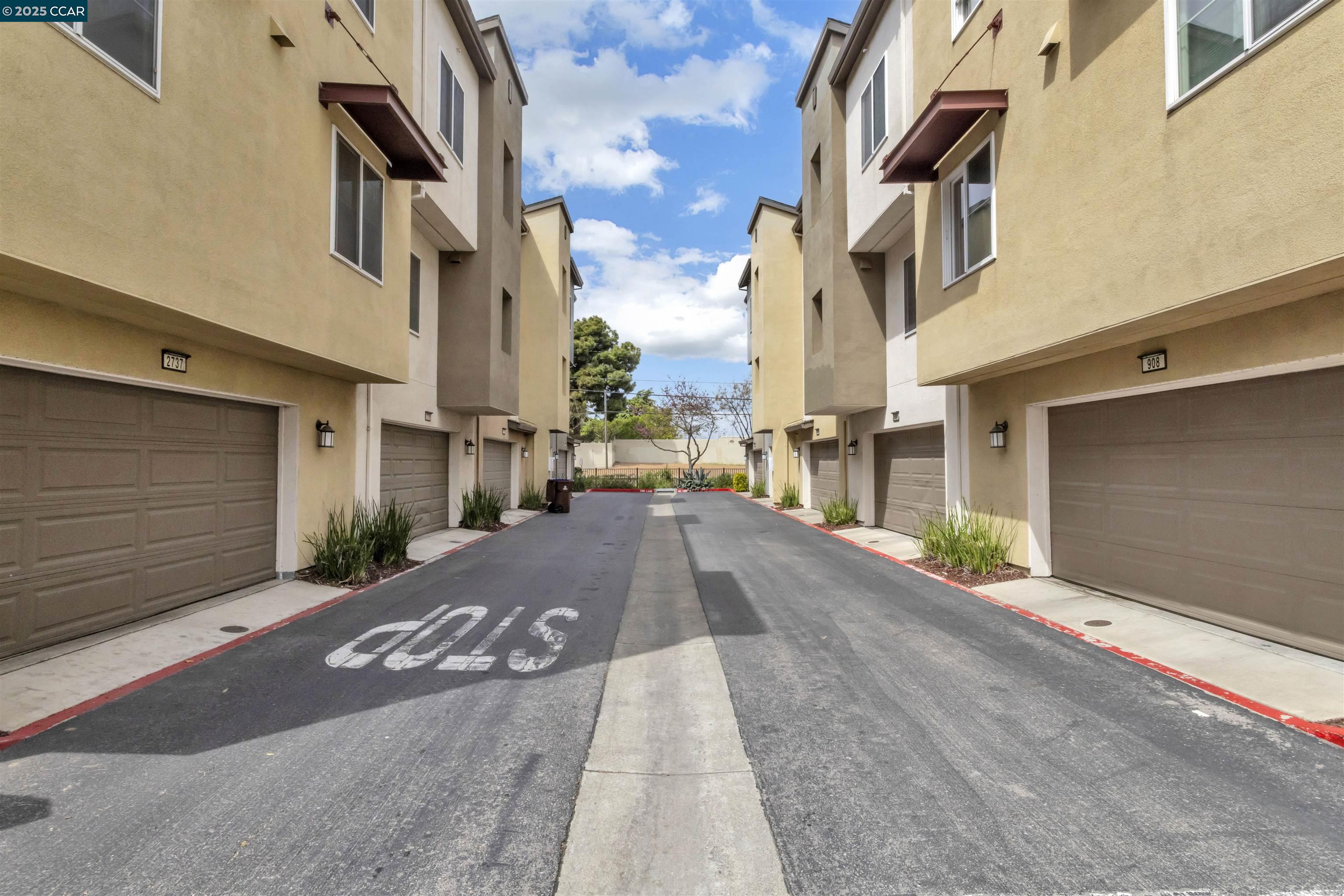 Detail Gallery Image 33 of 41 For 2745 Holly St, San Pablo,  CA 94806 - 3 Beds | 2/1 Baths