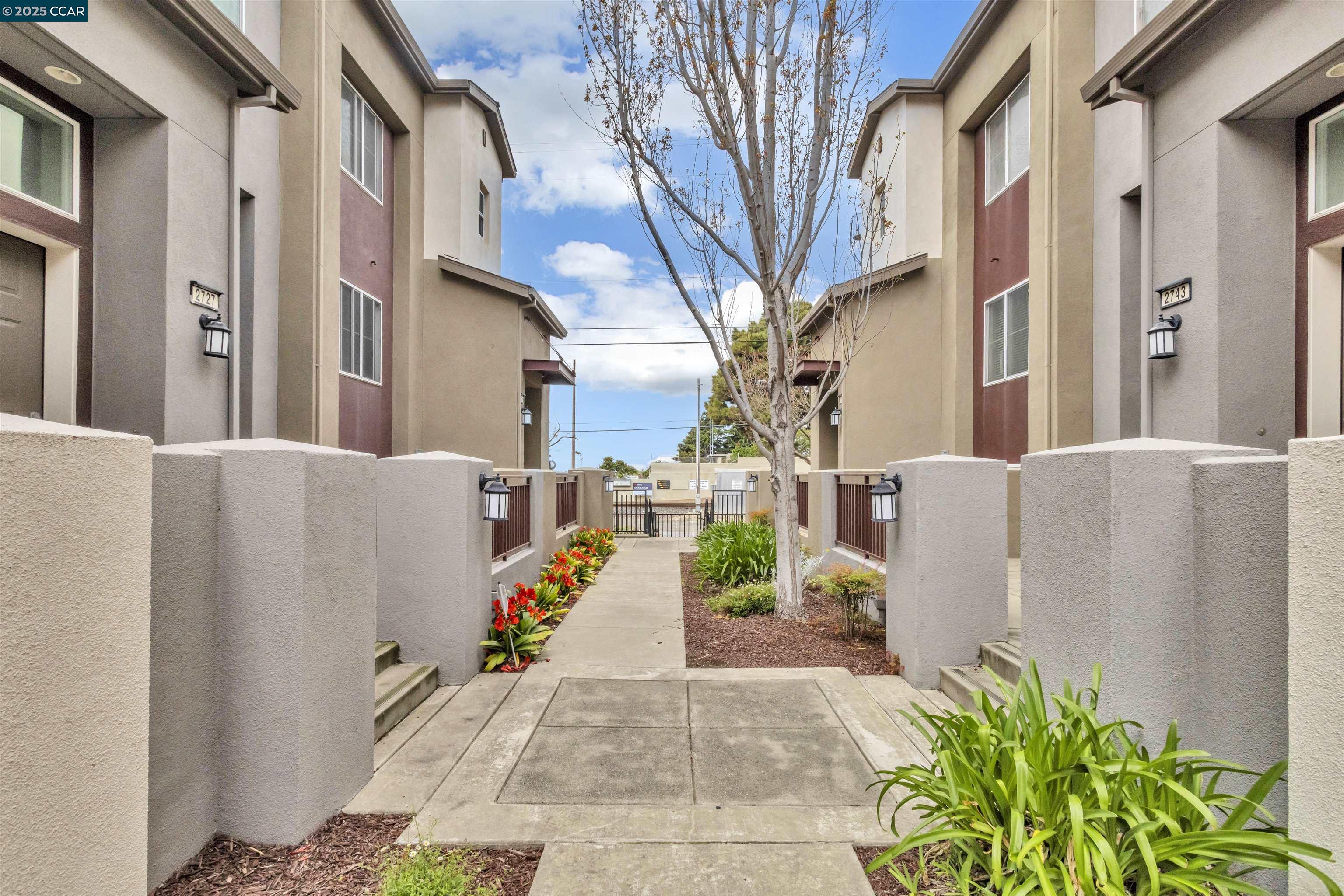 Detail Gallery Image 35 of 41 For 2745 Holly St, San Pablo,  CA 94806 - 3 Beds | 2/1 Baths