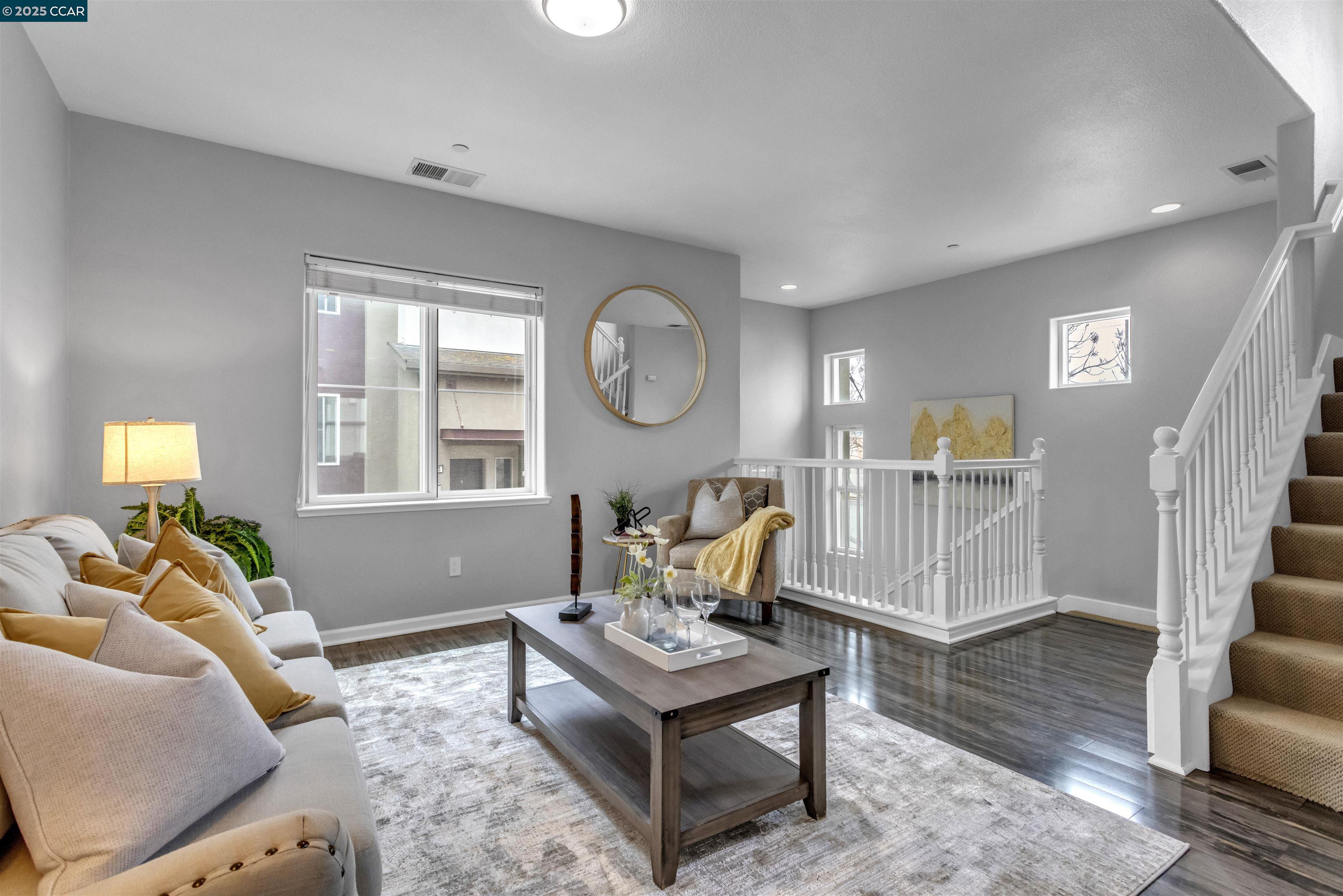 Detail Gallery Image 5 of 41 For 2745 Holly St, San Pablo,  CA 94806 - 3 Beds | 2/1 Baths