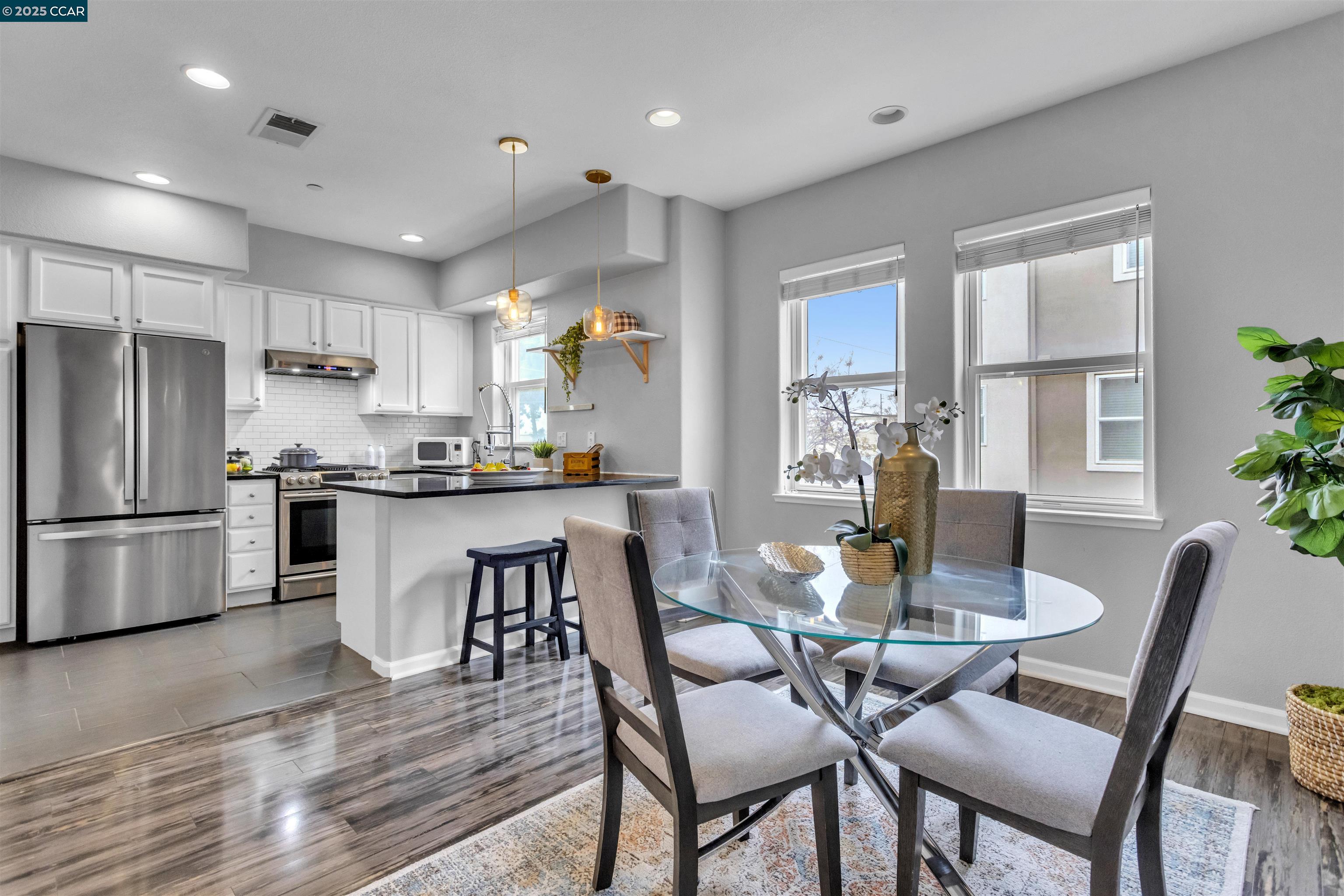 Detail Gallery Image 10 of 41 For 2745 Holly St, San Pablo,  CA 94806 - 3 Beds | 2/1 Baths