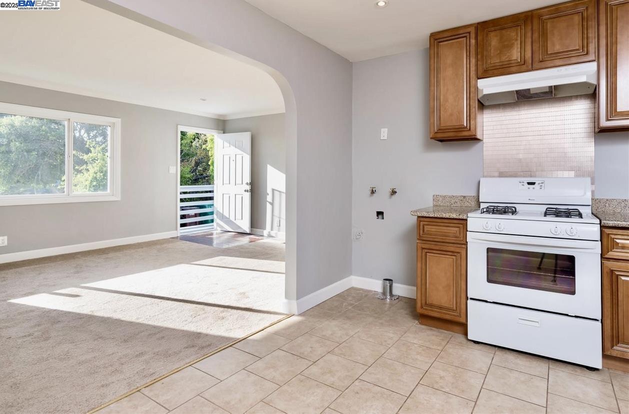 Detail Gallery Image 14 of 14 For 1365 Highland Blvd, Hayward,  CA 94542 - – Beds | – Baths