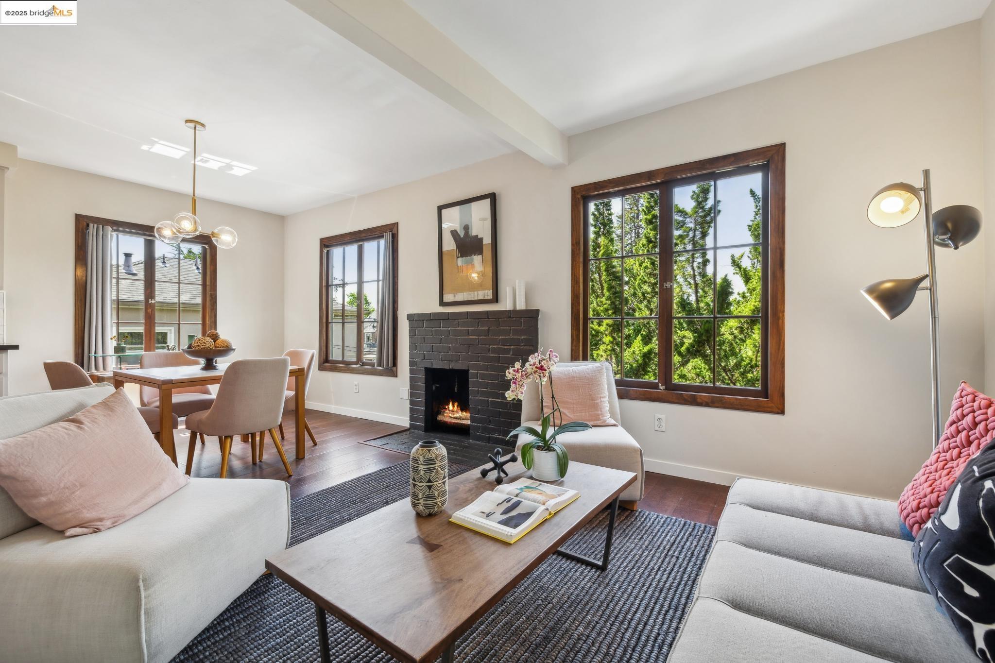 Detail Gallery Image 19 of 43 For 2633 Benvenue #3,  Berkeley,  CA 94704 - 1 Beds | 1 Baths