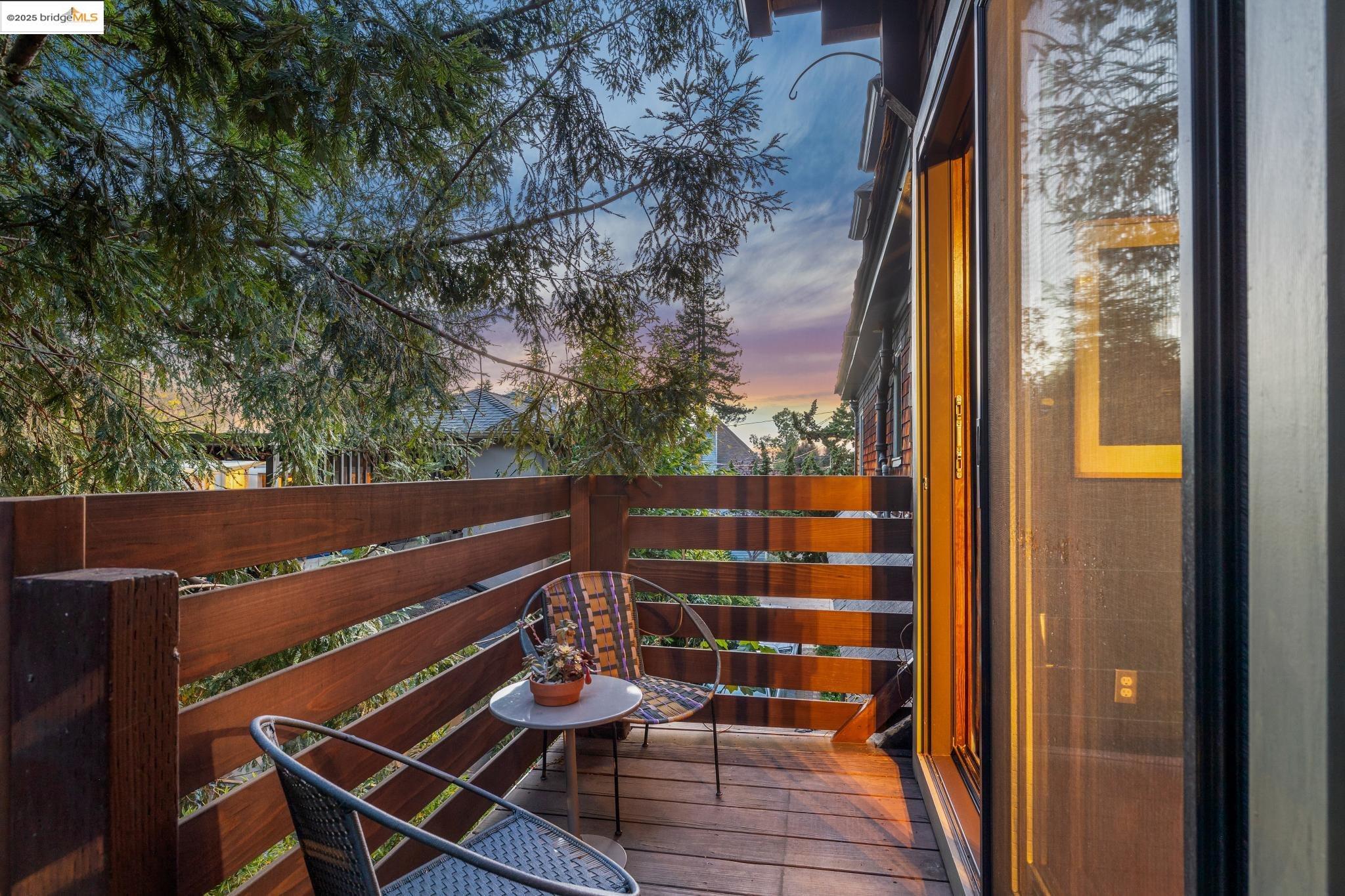 Detail Gallery Image 38 of 43 For 2633 Benvenue #3,  Berkeley,  CA 94704 - 1 Beds | 1 Baths