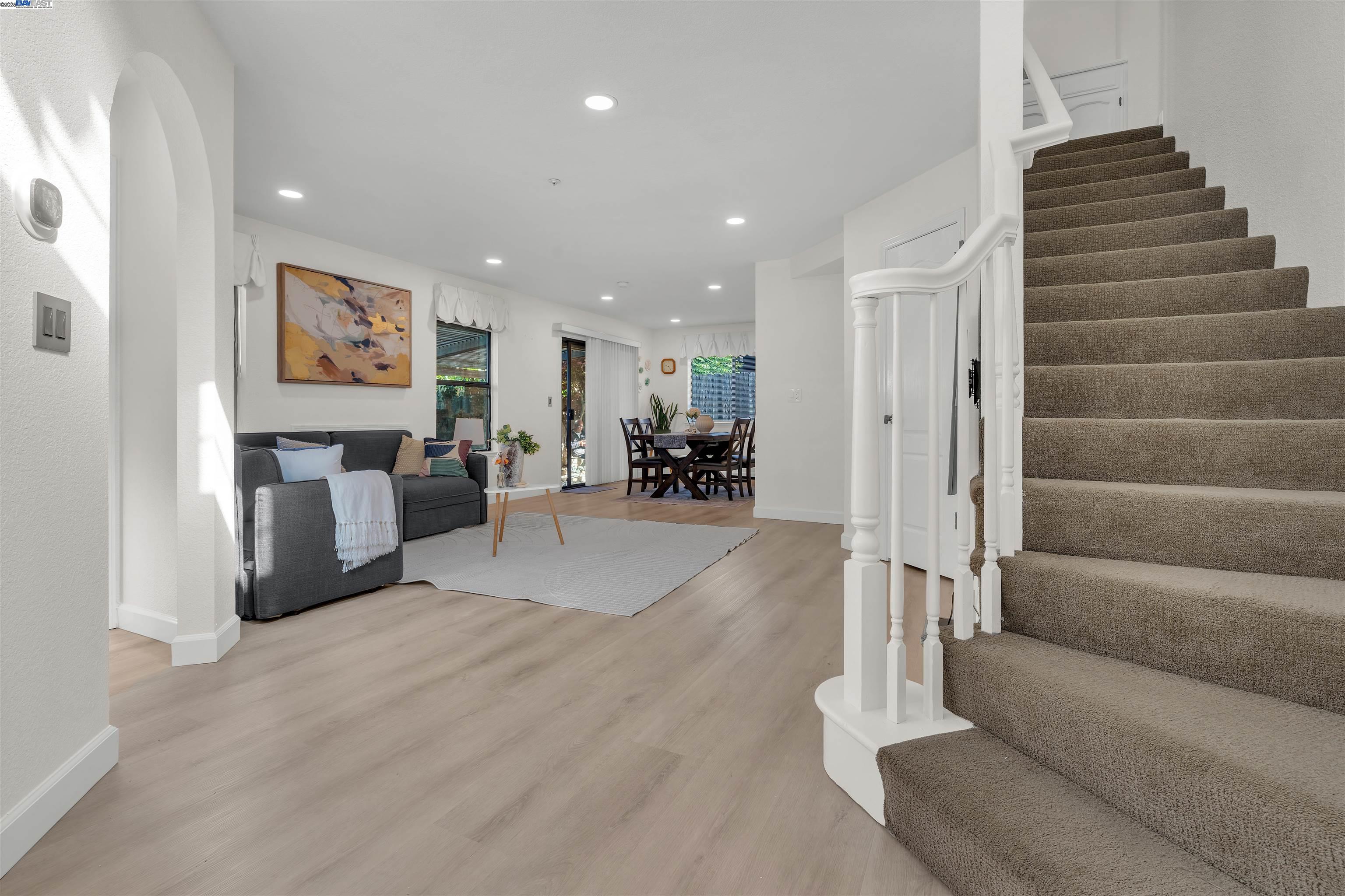 Detail Gallery Image 37 of 60 For 19987 Lorena Cir, Castro Valley,  CA 94546 - 3 Beds | 2/1 Baths