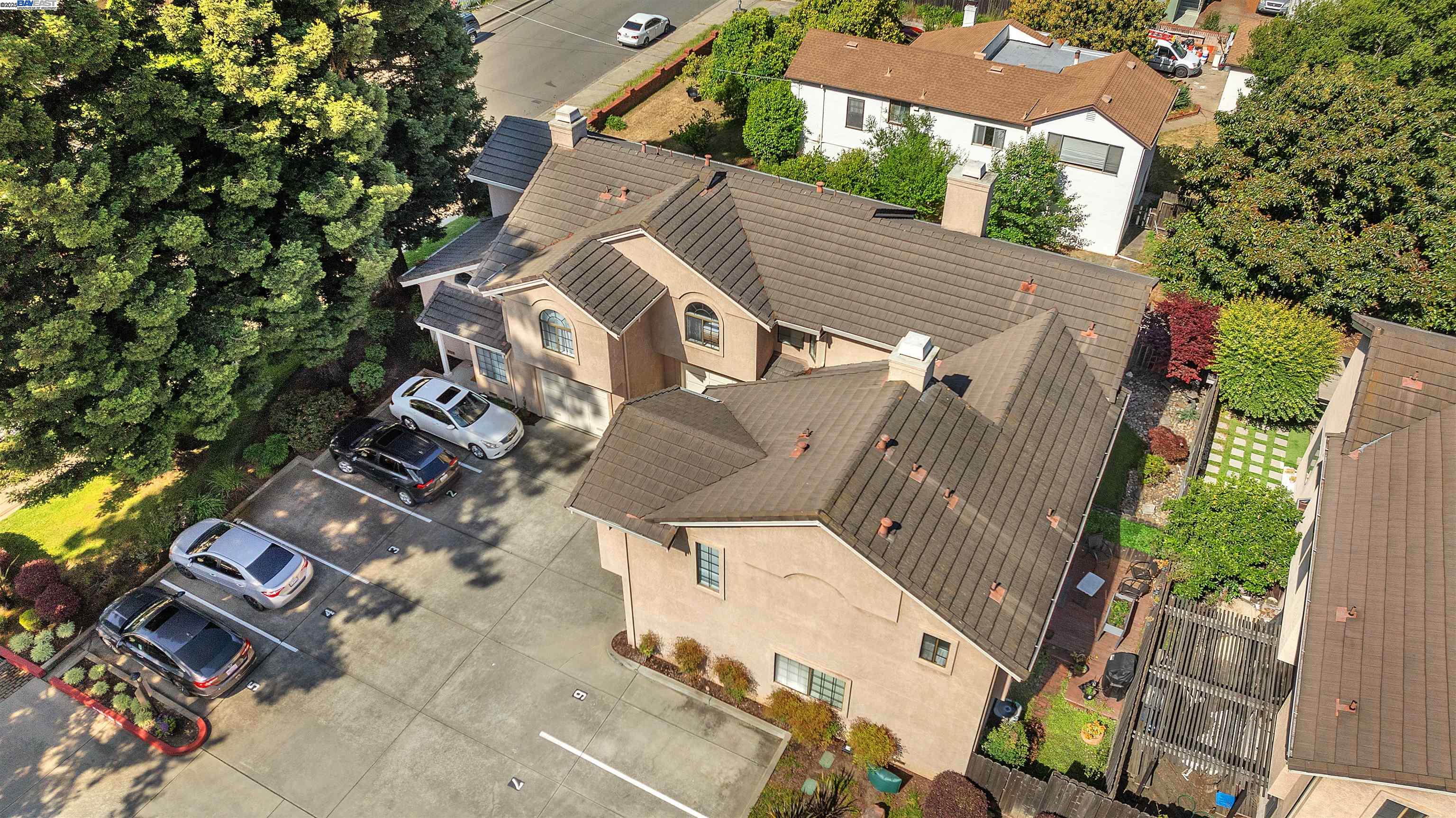 Detail Gallery Image 49 of 60 For 19987 Lorena Cir, Castro Valley,  CA 94546 - 3 Beds | 2/1 Baths