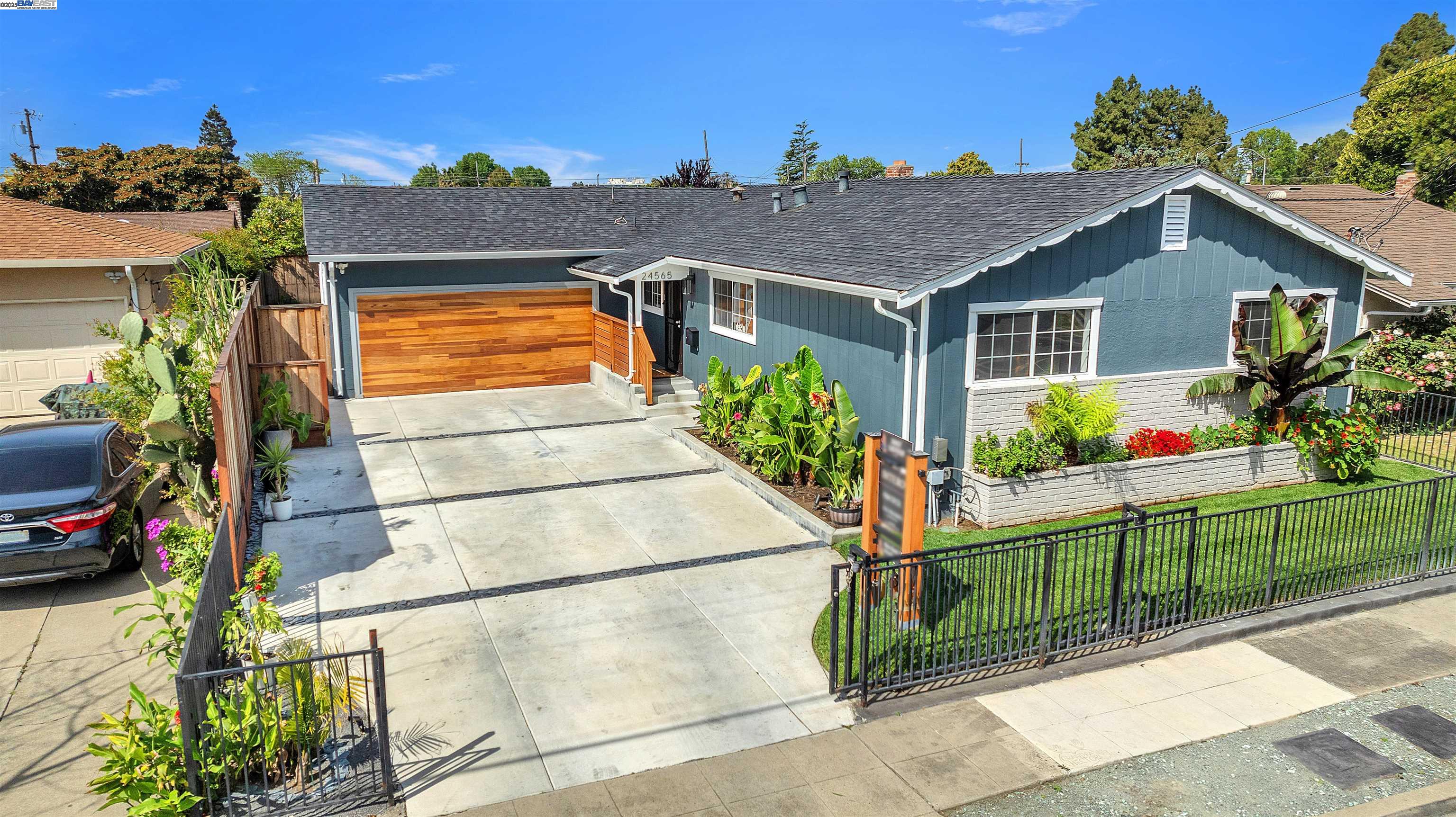 Detail Gallery Image 1 of 60 For 24565 Surrey Way, Hayward,  CA 94544 - 4 Beds | 2 Baths
