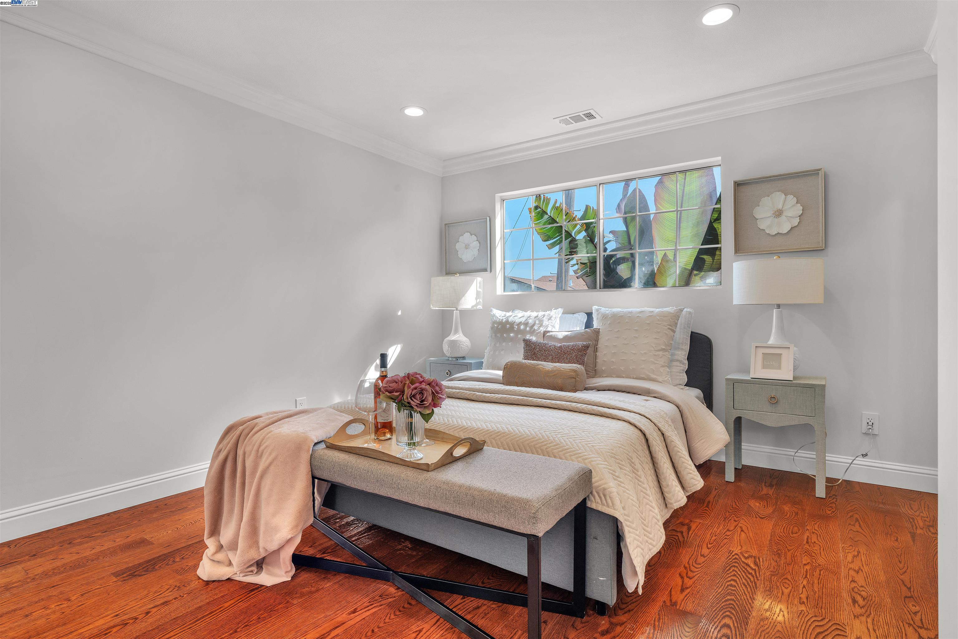 Detail Gallery Image 21 of 60 For 24565 Surrey Way, Hayward,  CA 94544 - 4 Beds | 2 Baths