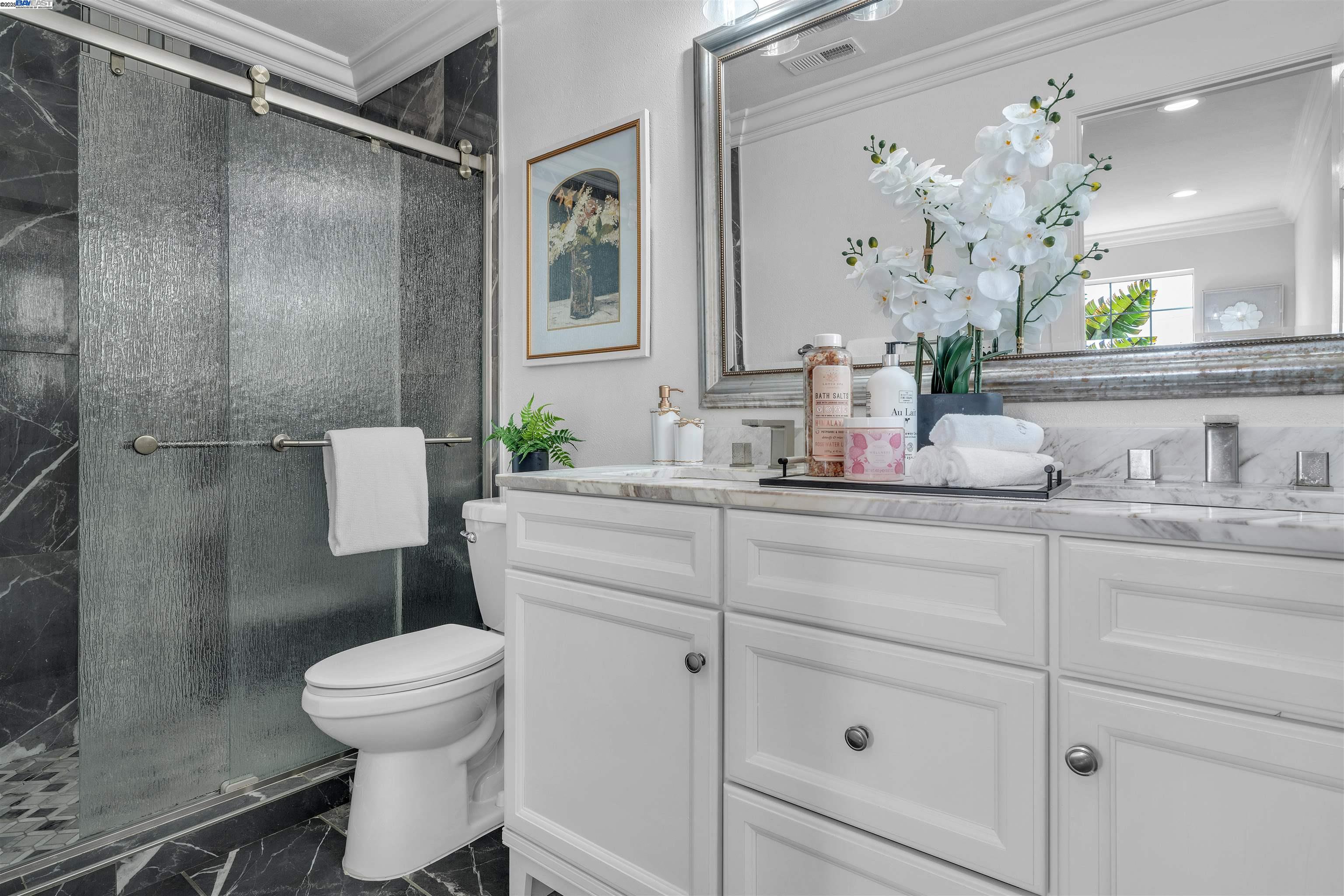 Detail Gallery Image 32 of 60 For 24565 Surrey Way, Hayward,  CA 94544 - 4 Beds | 2 Baths