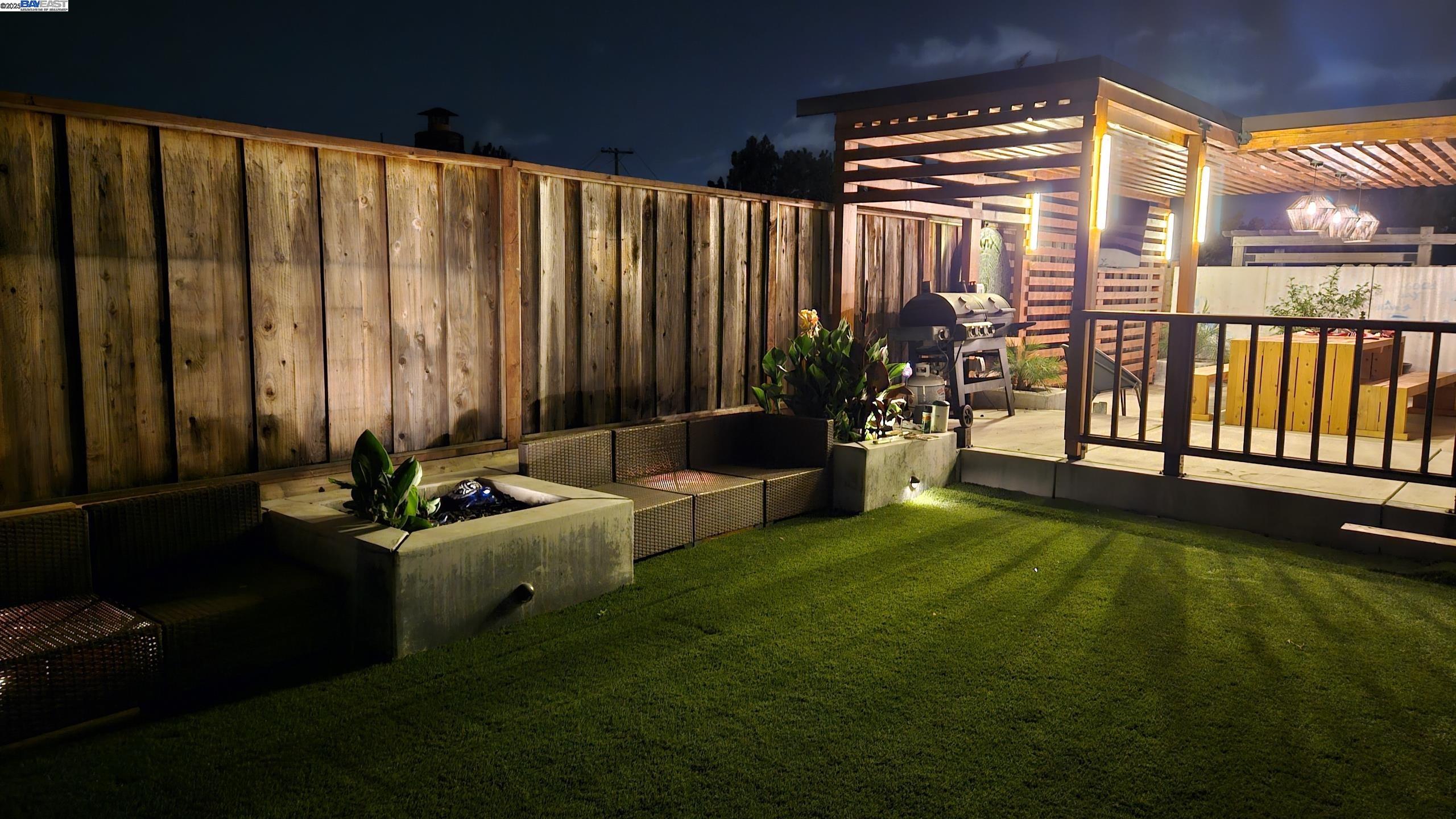 Detail Gallery Image 50 of 60 For 24565 Surrey Way, Hayward,  CA 94544 - 4 Beds | 2 Baths