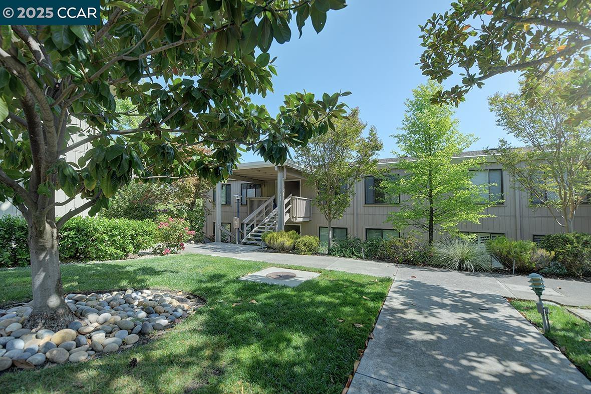 MLS: 41094067 Condo For Sale