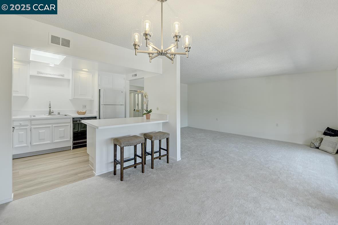 Detail Gallery Image 15 of 40 For 1300 Singingwood Ct. #3,  Walnut Creek,  CA 94595 - 2 Beds | 1 Baths