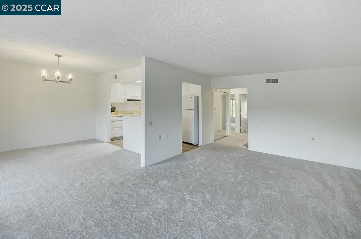 Photo #16: 41094067 Listing: Photo #16