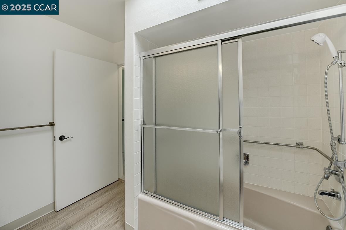 Photo #23: 41094067 Listing: Photo #23