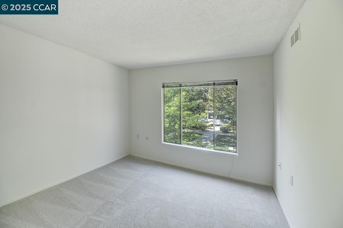 Photo #24: 41094067 Listing: Photo #24