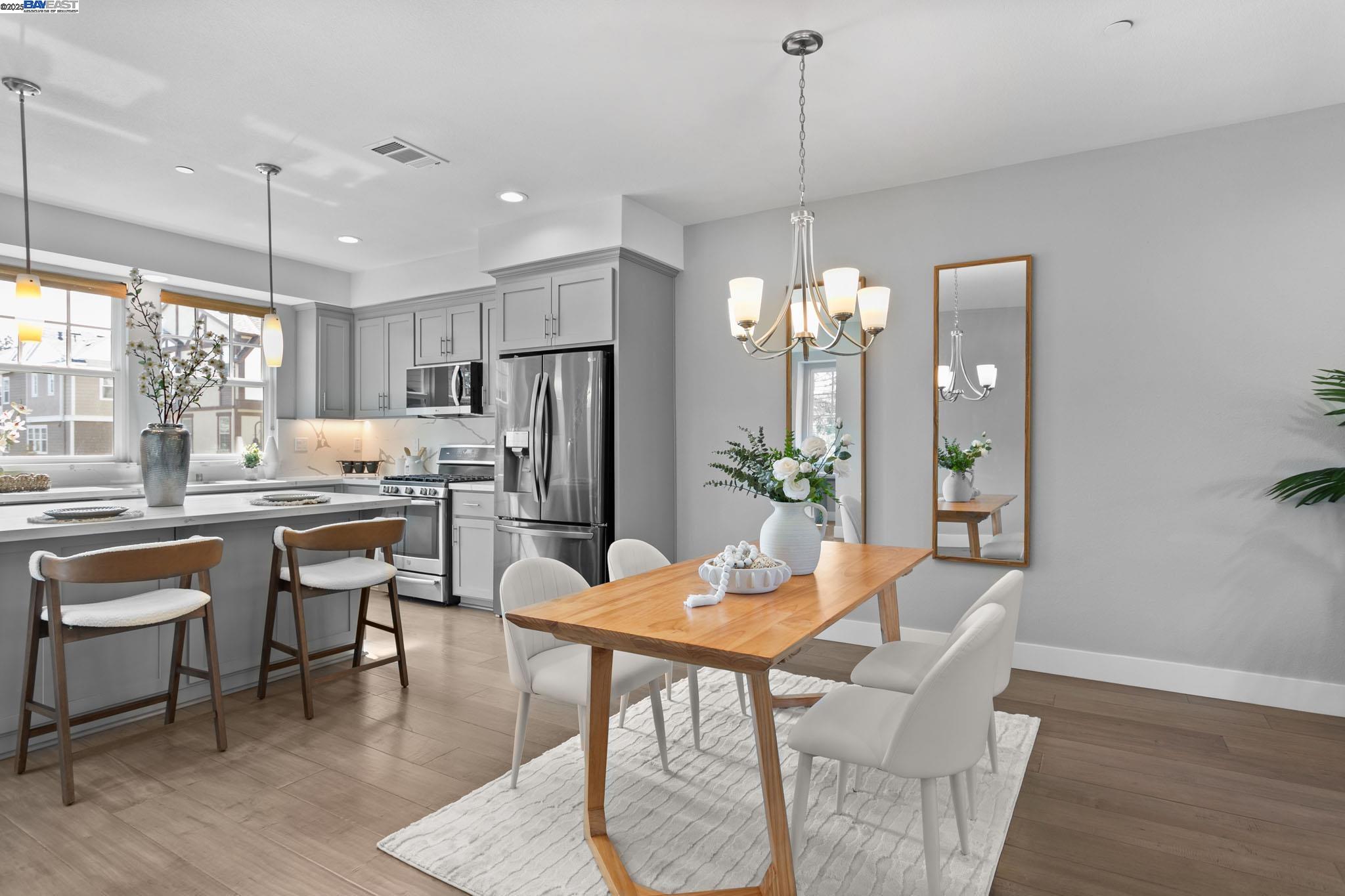 Detail Gallery Image 13 of 42 For 1032 Barberry Terrace, Sunnyvale,  CA 94086 - 4 Beds | 3/1 Baths