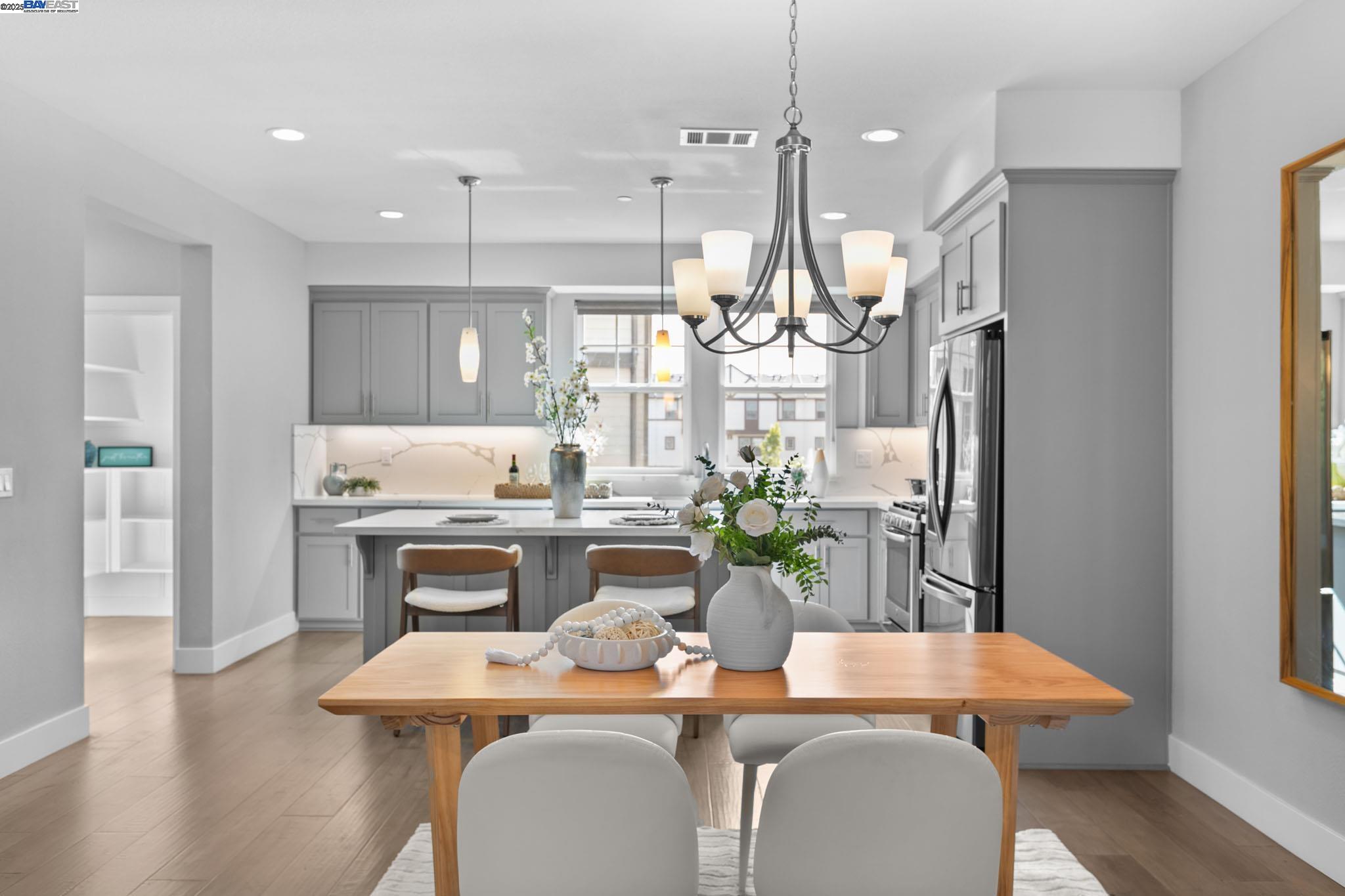 Detail Gallery Image 14 of 42 For 1032 Barberry Terrace, Sunnyvale,  CA 94086 - 4 Beds | 3/1 Baths