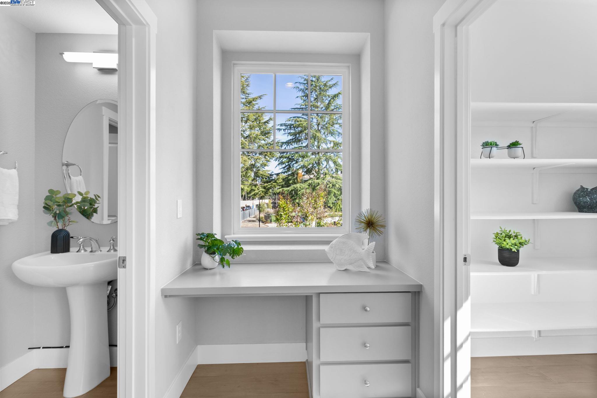 Detail Gallery Image 17 of 42 For 1032 Barberry Terrace, Sunnyvale,  CA 94086 - 4 Beds | 3/1 Baths