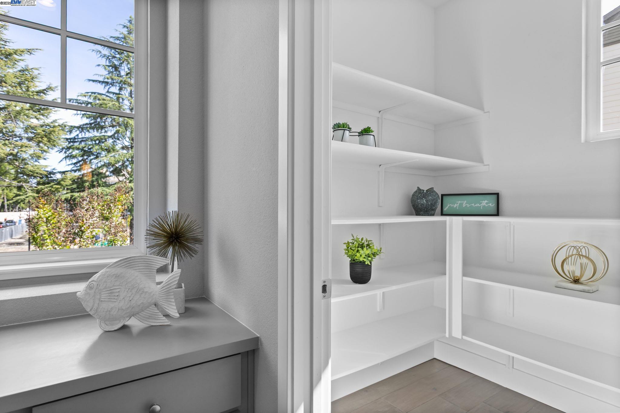 Detail Gallery Image 19 of 42 For 1032 Barberry Terrace, Sunnyvale,  CA 94086 - 4 Beds | 3/1 Baths