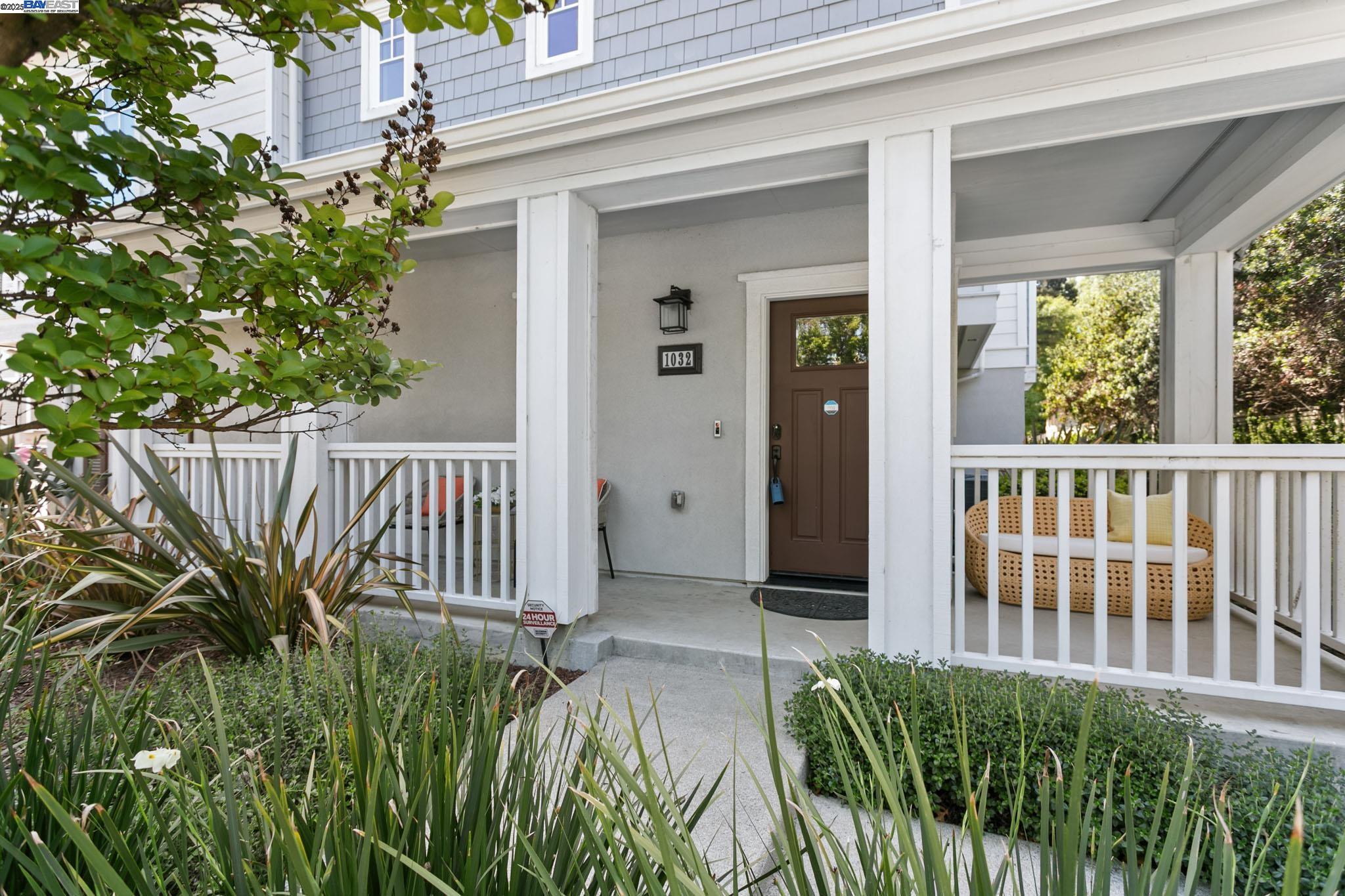 Detail Gallery Image 3 of 42 For 1032 Barberry Terrace, Sunnyvale,  CA 94086 - 4 Beds | 3/1 Baths
