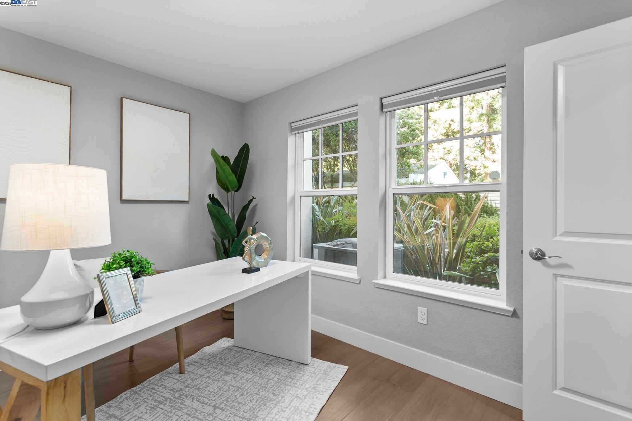 Detail Gallery Image 5 of 42 For 1032 Barberry Terrace, Sunnyvale,  CA 94086 - 4 Beds | 3/1 Baths