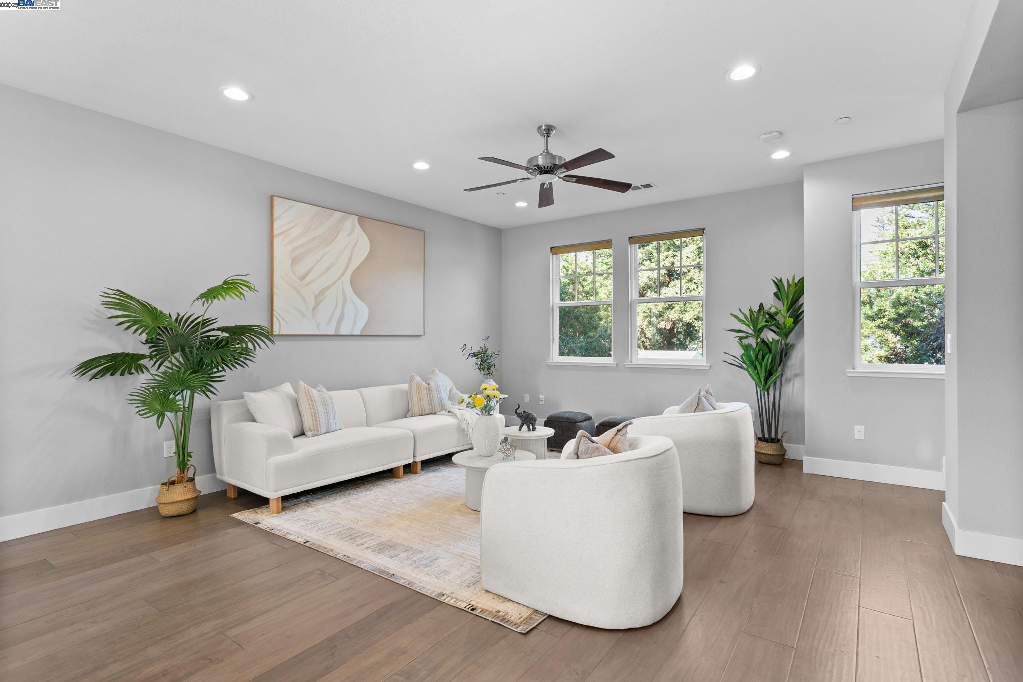 Detail Gallery Image 8 of 42 For 1032 Barberry Terrace, Sunnyvale,  CA 94086 - 4 Beds | 3/1 Baths