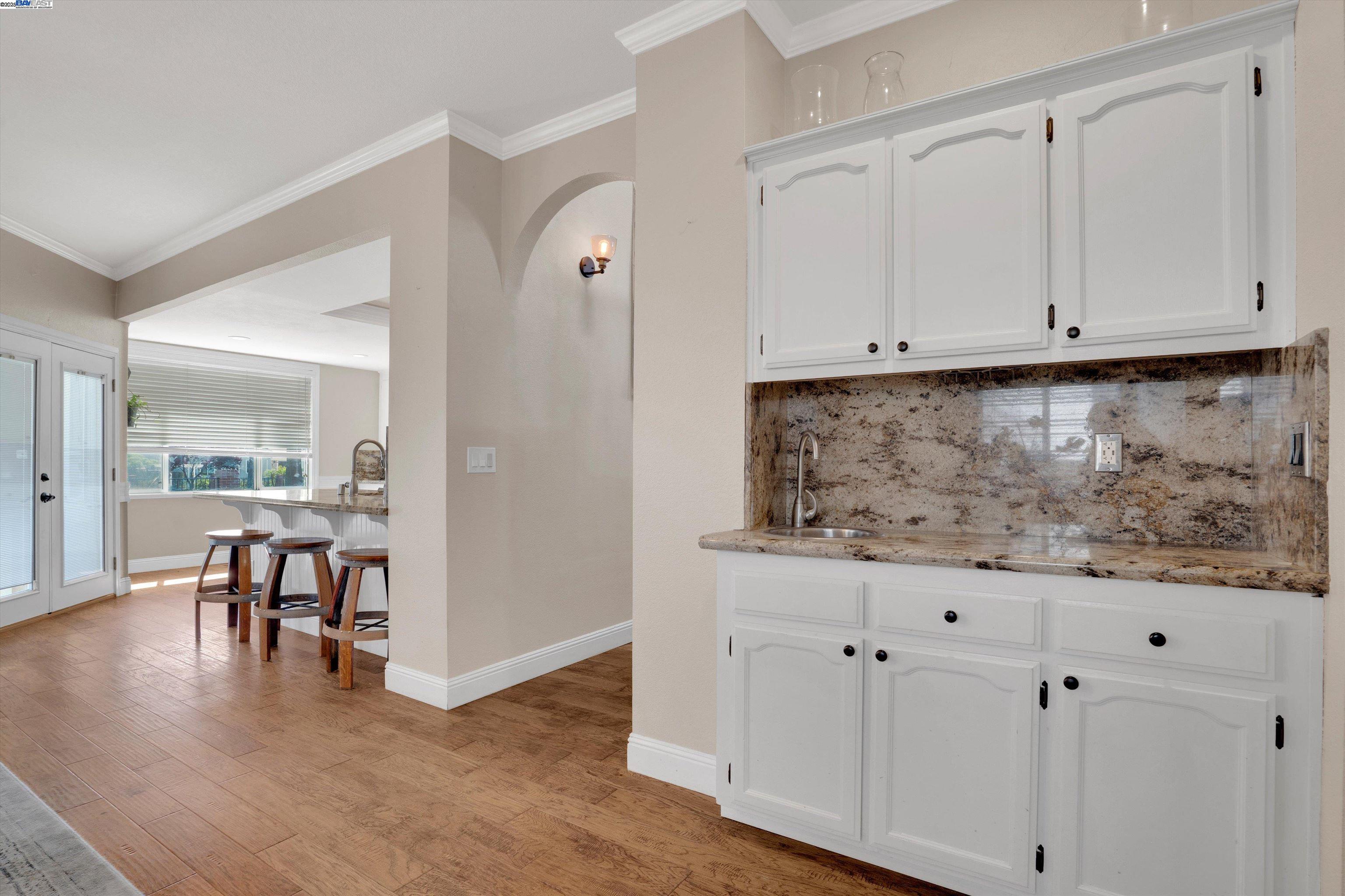 Detail Gallery Image 13 of 47 For 2227 Colonial Ct, Discovery Bay,  CA 94505 - 4 Beds | 3 Baths