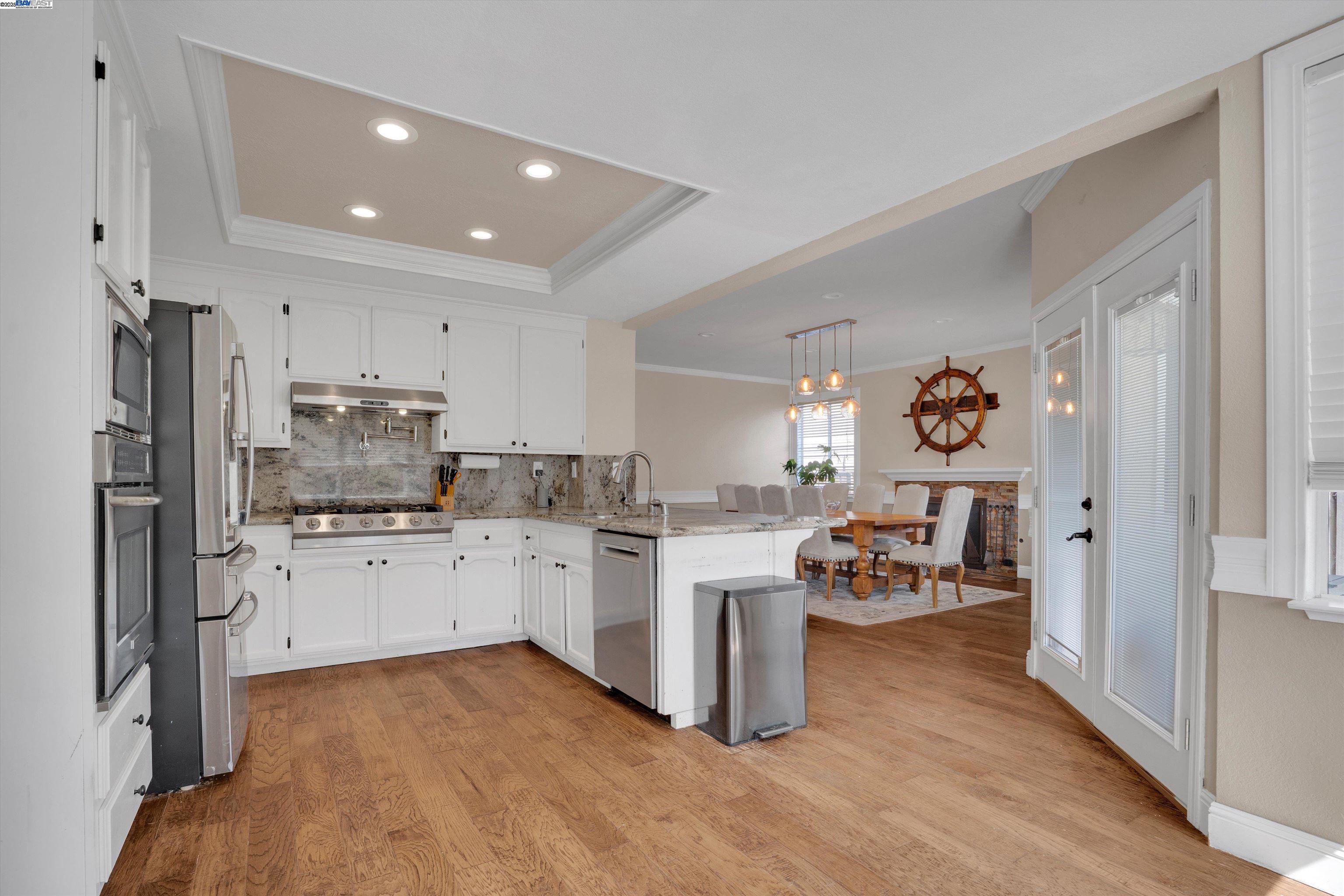 Detail Gallery Image 16 of 47 For 2227 Colonial Ct, Discovery Bay,  CA 94505 - 4 Beds | 3 Baths