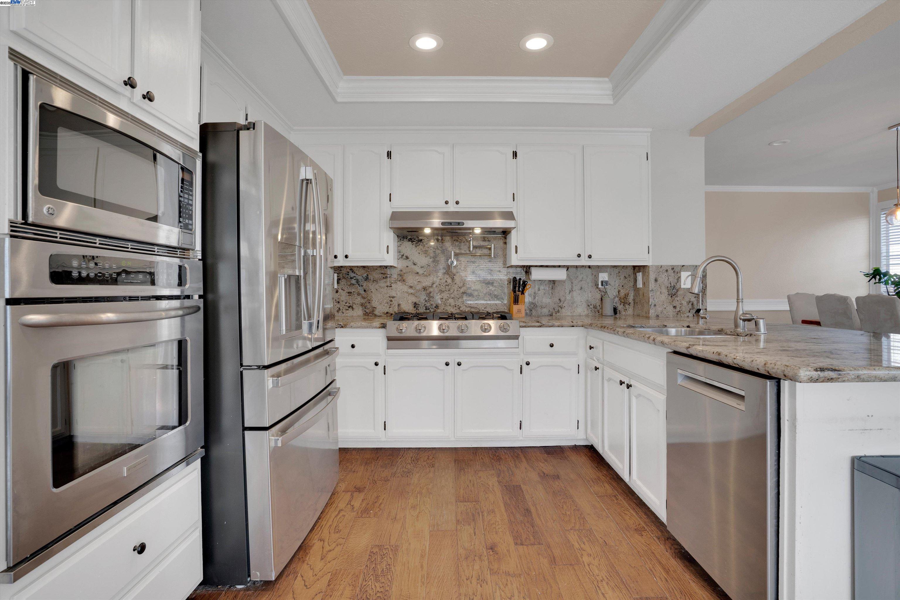 Detail Gallery Image 17 of 47 For 2227 Colonial Ct, Discovery Bay,  CA 94505 - 4 Beds | 3 Baths